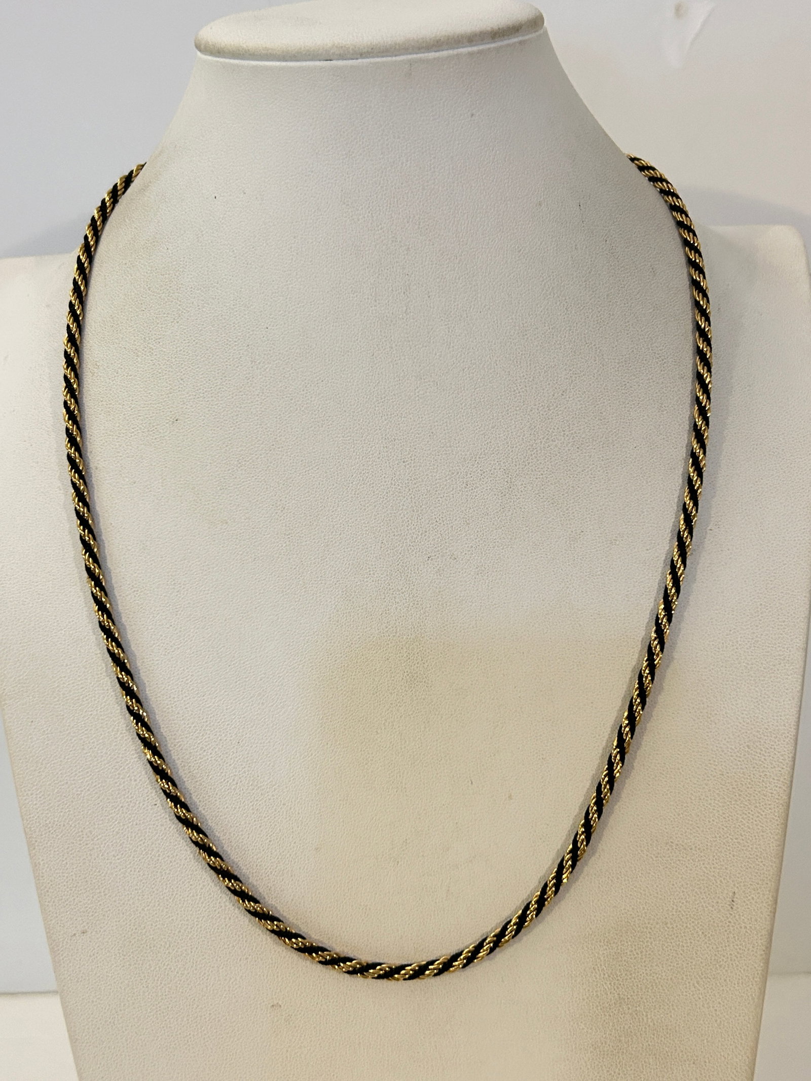 Vintage Trifari gold-tone and black twisted rope chain Necklace 24": Vintage Trifari gold-tone and black twisted rope chain Necklace 24" Please view all photos as they are part of the description and condition of this Item, Feel free to contact me with questions or pic