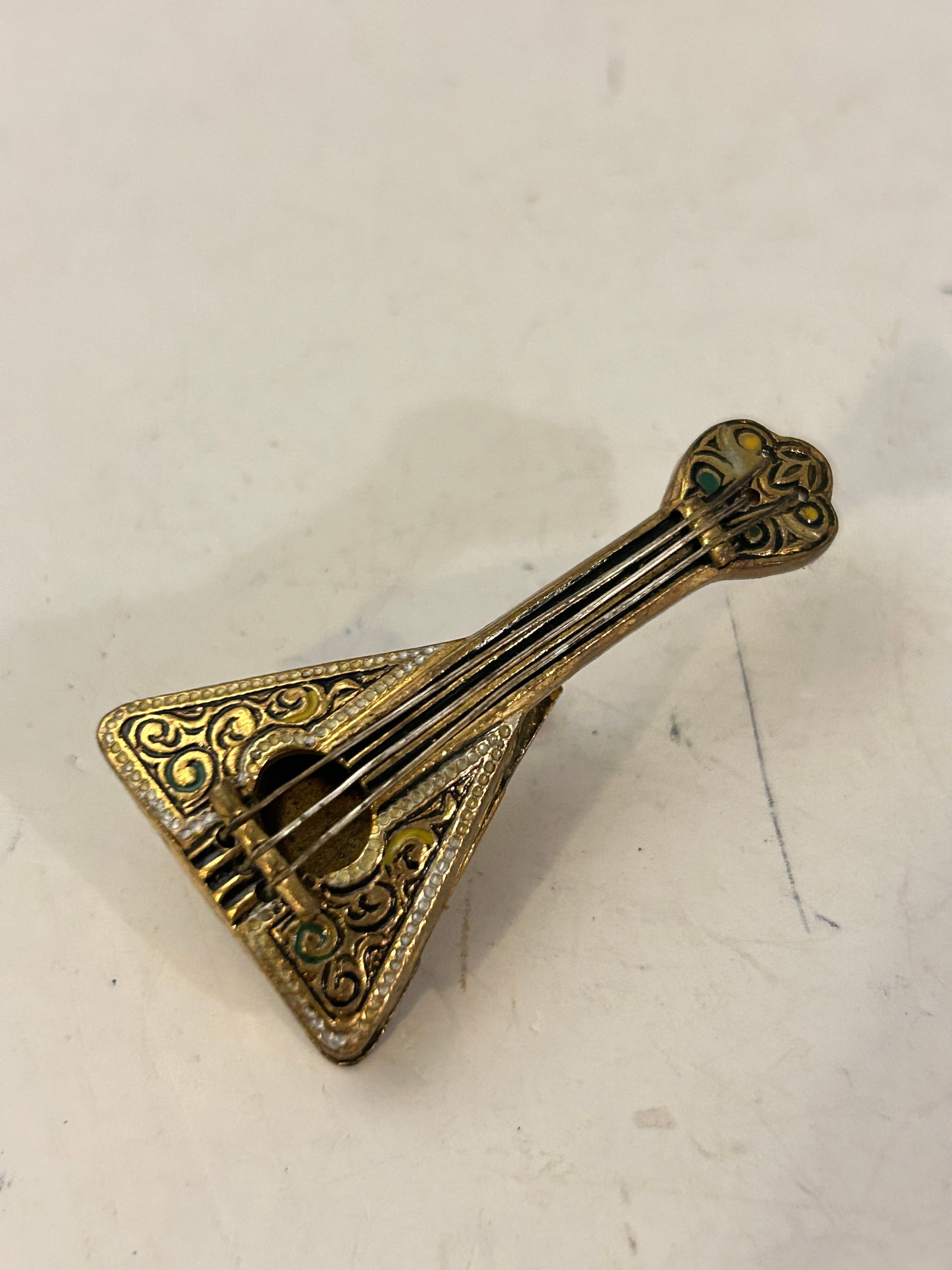 Vintage Spanish damascene balalaika or guitar musical instrument pin Brooch: Vintage Spanish damascene balalaika or guitar musical instrument pin Brooch Please view all photos as they are part of the description and condition of this Item, Feel free to contact me with question