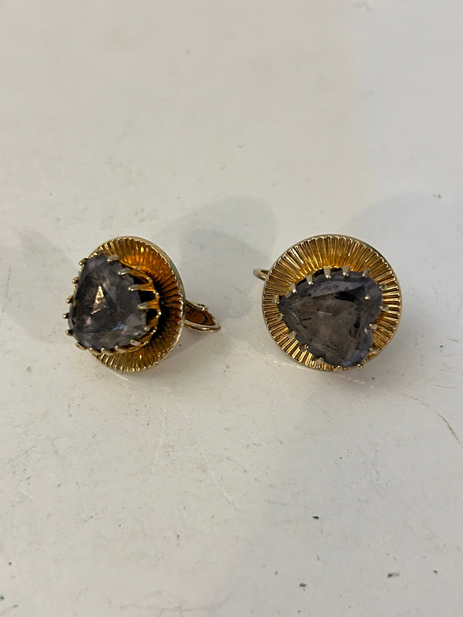Vintage gold-tone clip-on Coro Earrings: Vintage gold-tone clip-on Coro Earrings Please view all photos as they are part of the description and condition of this Item, Feel free to contact me with questions or picture requests! Used Item AS 