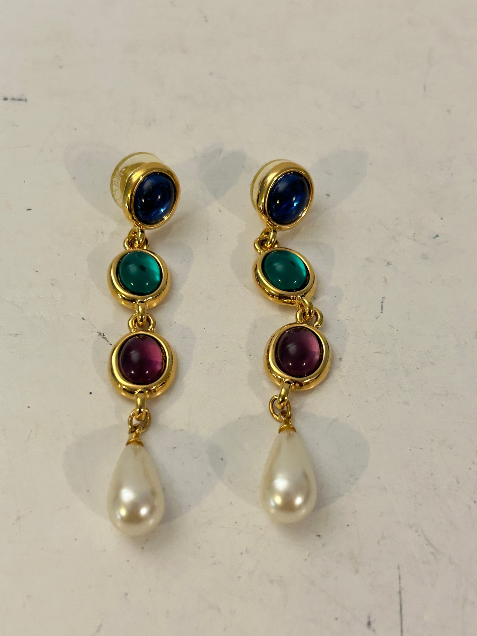 Vintage Napier 1990s Byzantium Jewel Tone Pendant Earrings: Vintage Napier 1990s Byzantium Jewel Tone Pendant Earrings Please view all photos as they are part of the description and condition of this Item, Feel free to contact me with questions or picture requ