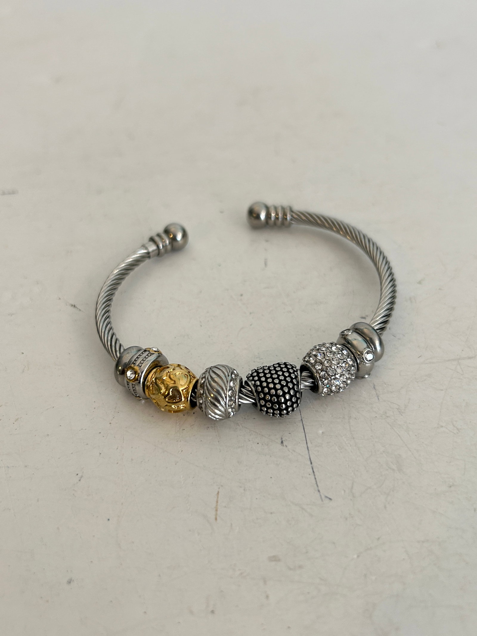 Vintage Emma Skye Jewelry Designs Charm Stainless Steel Bracelet 7": Vintage Emma Skye Jewelry Designs Charm Stainless Steel Bracelet 7" Please view all photos as they are part of the description and condition of this Item, Feel free to contact me with questions or pic