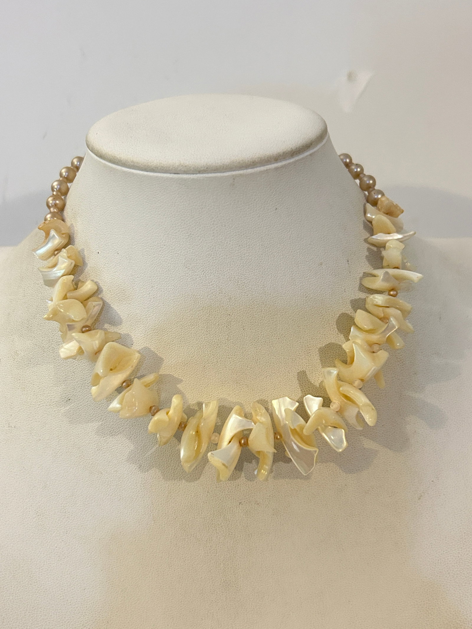Vintage Mother of Pearl Nugget Choker Necklace Japan 14"