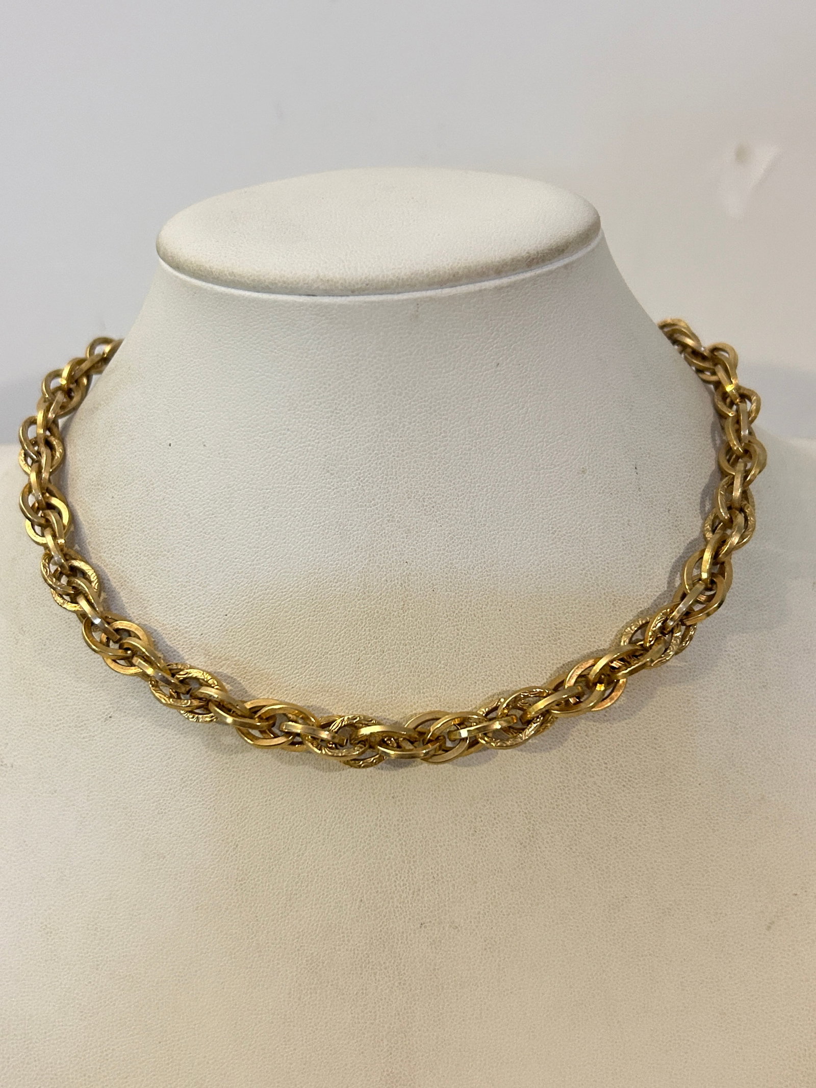 Vintage Monet gold-tone chunky braided link chain Necklace 16": Vintage Monet gold-tone chunky braided link chain Necklace 16" Please view all photos as they are part of the description and condition of this Item, Feel free to contact me with questions or picture 