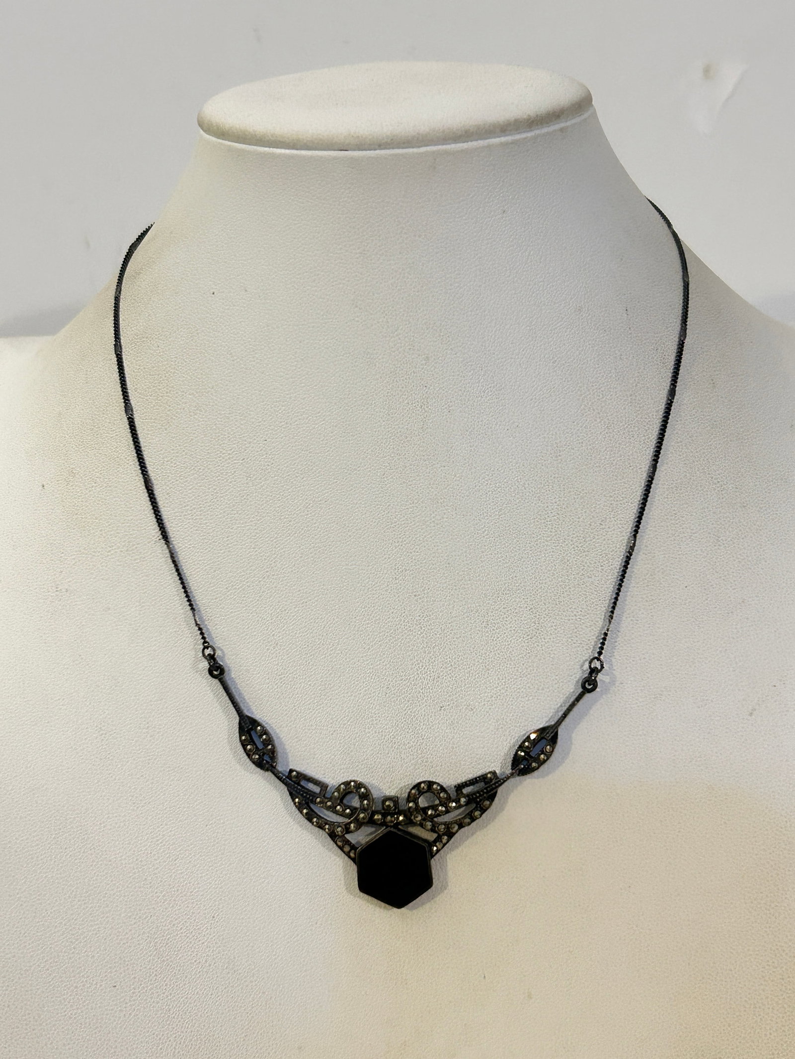 Vintage Black Onyx & Marcasite Sterling Silver Panel Necklace 17": Vintage Black Onyx & Marcasite Sterling Silver Panel Necklace 17" Please view all photos as they are part of the description and condition of this Item, Feel free to contact me with questions or pictu