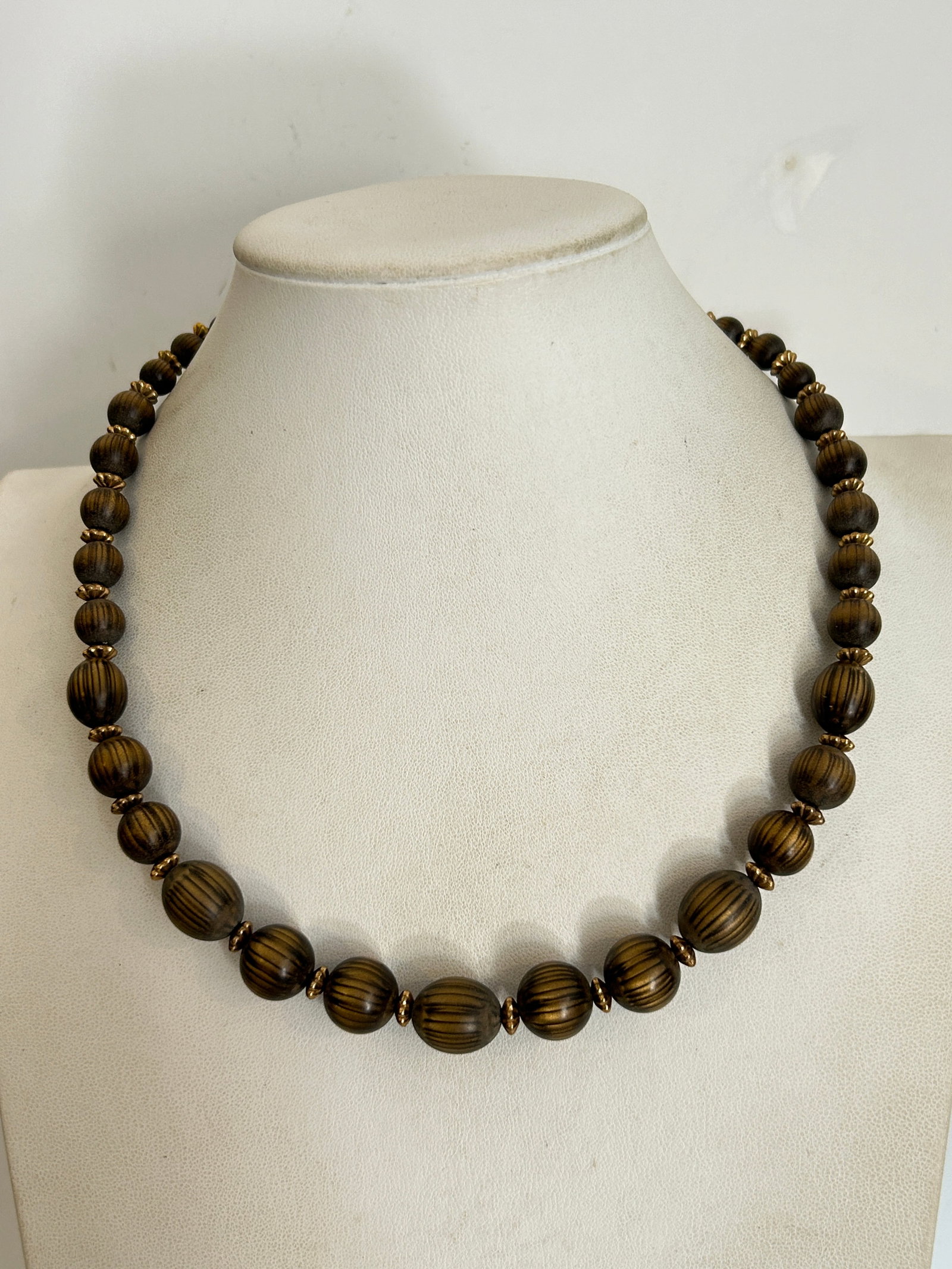 Vintage Necklace (1 of 5)