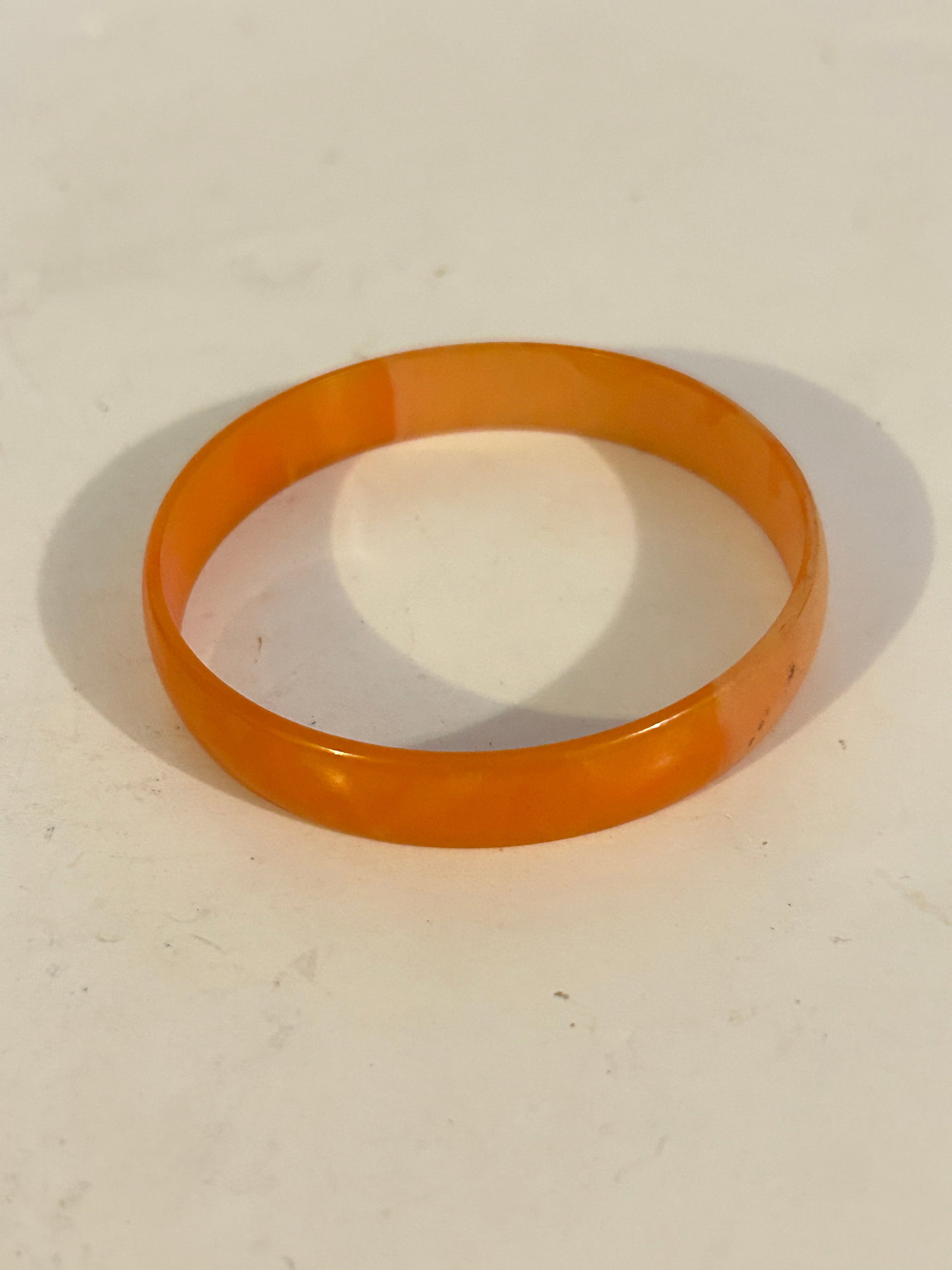 Vintage Orange Bakelite bangle bracelet 7" (1 of 3)