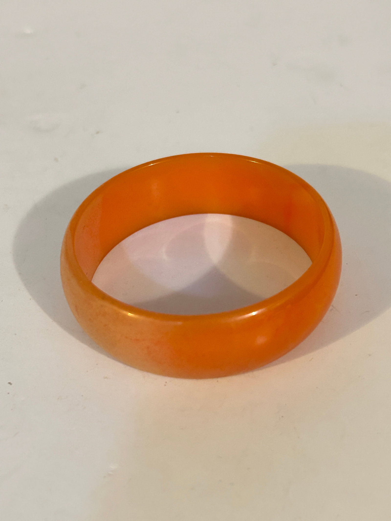 Vintage Orange Bakelite bangle bracelet 7" (1 of 3)