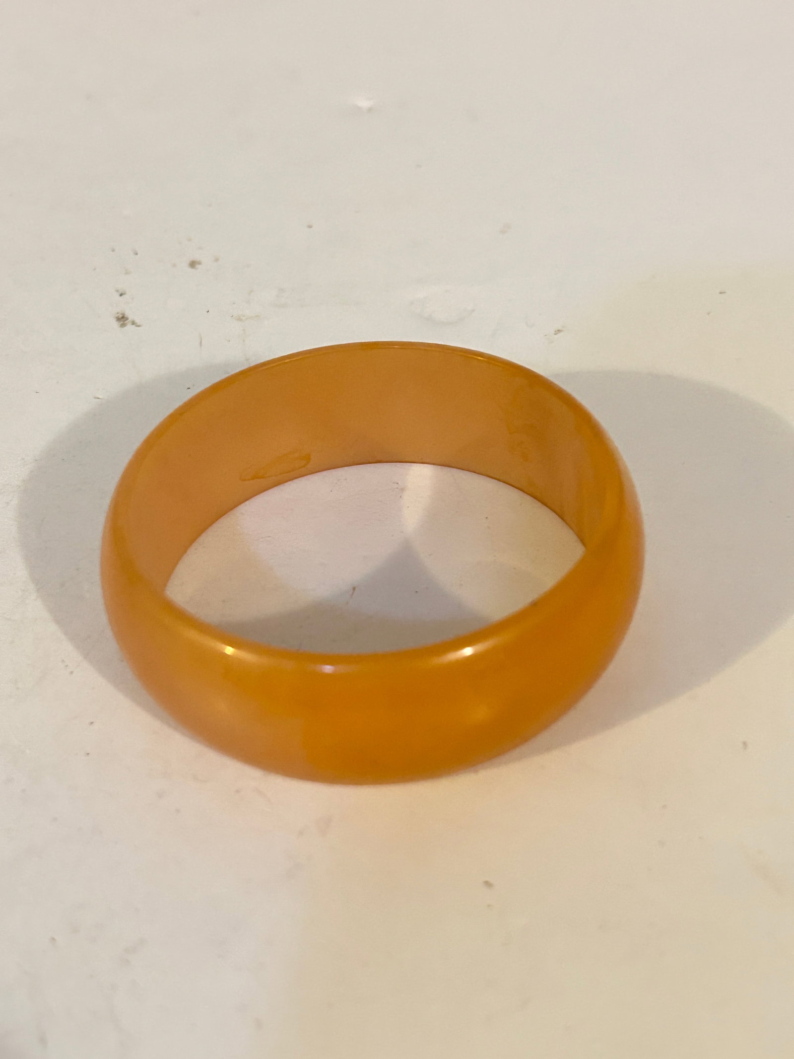 Vintage Bakalite Bracelet 7": Vintage Bakalite Bracelet 7" Please view all photos as they are part of the description and condition of this Item, Feel free to contact me with questions or picture requests! Used Item AS IS