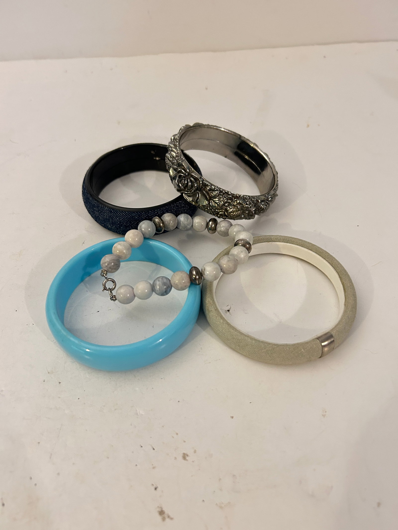 Vintage Lot of 5 Good Bracelets (1 of 4)