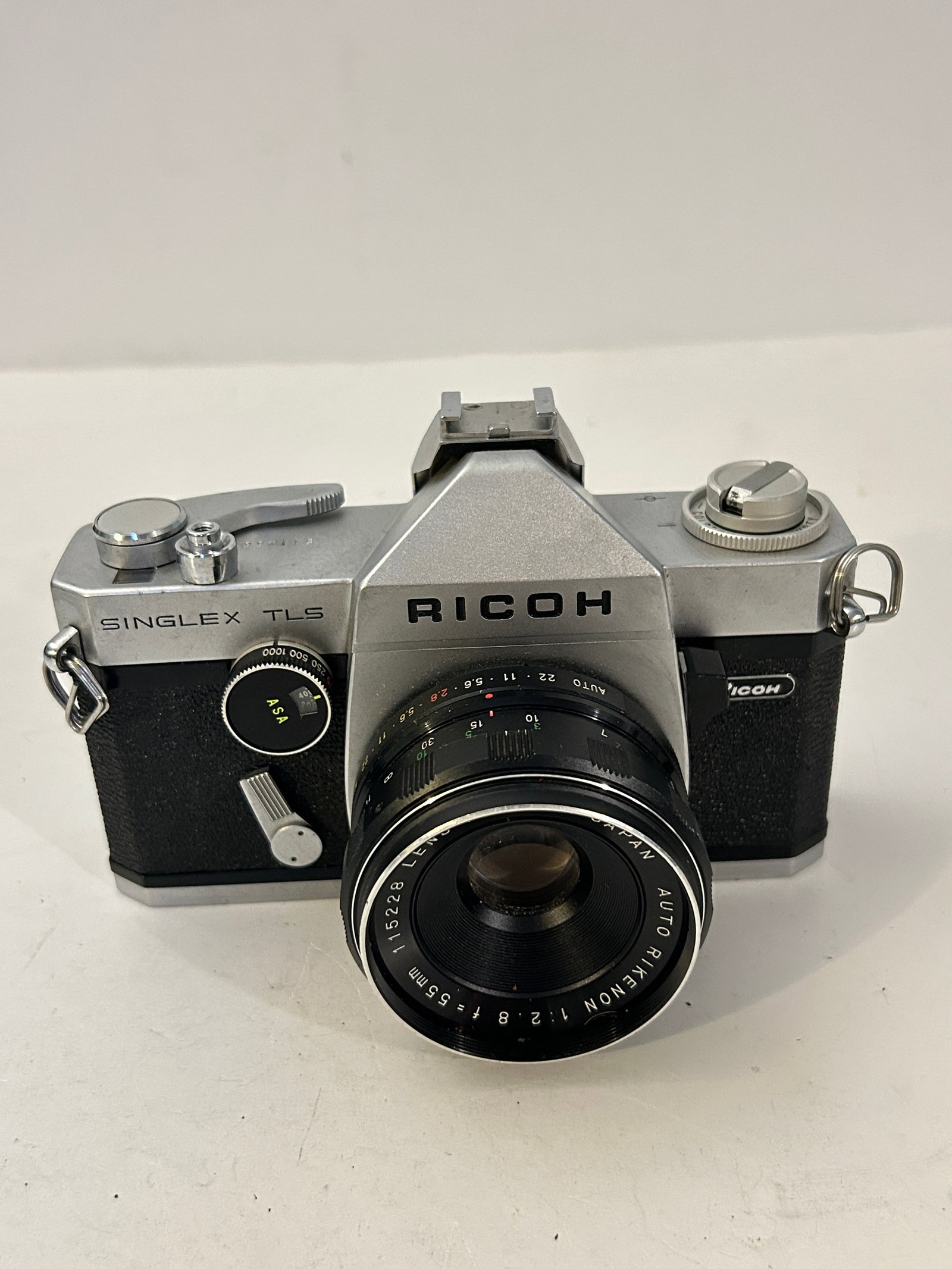 Ricoh Singlex TLS Vintage SLR Film Camera w 1:2 / 55mm Rikenon Lens tested good (1 of 6)