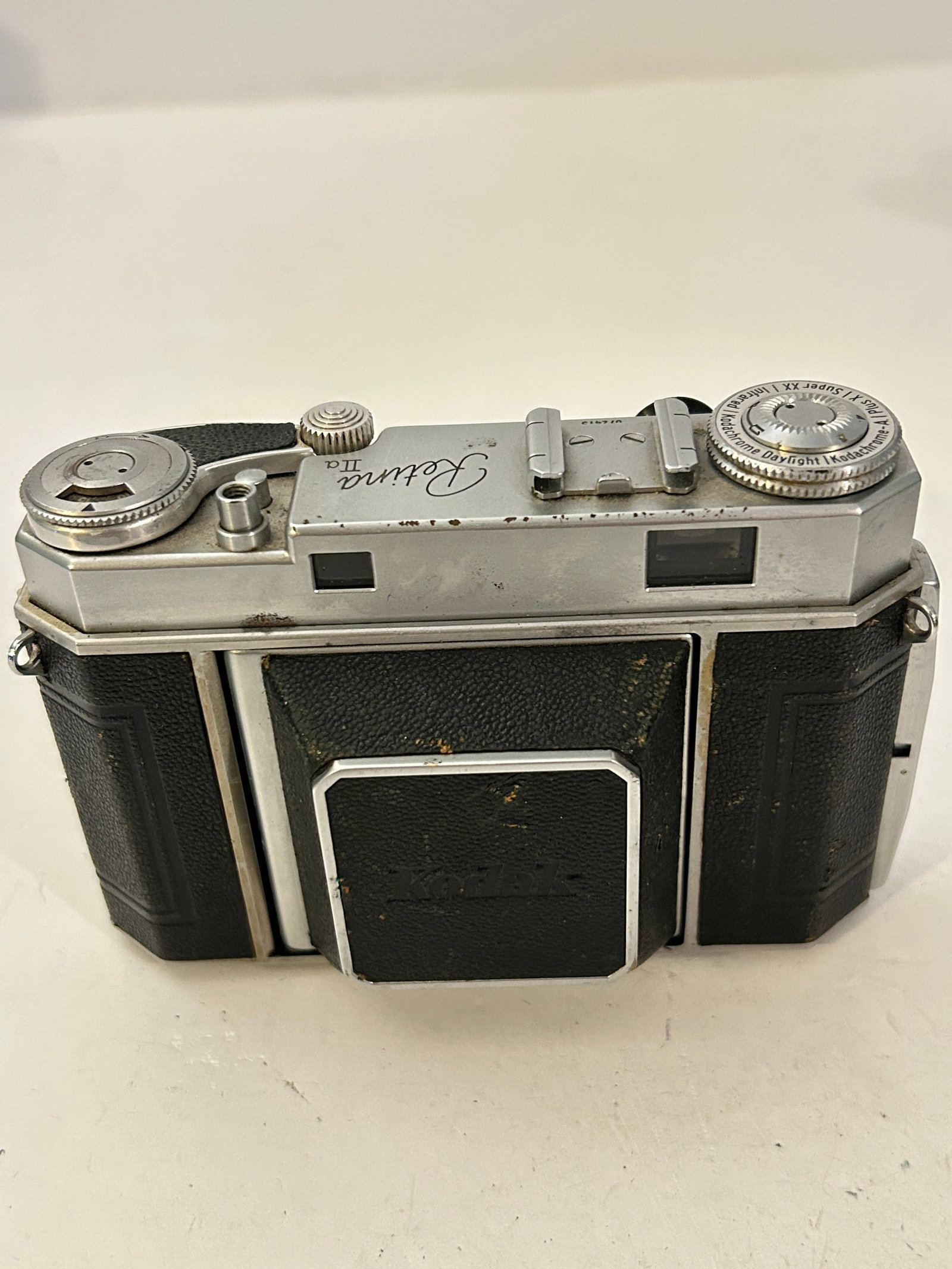 Kodak Retina IIa 35mm Rangefinder Film Camera w Schneider Xenon 50mm f2 Lens the door needs fixing (1 of 5)