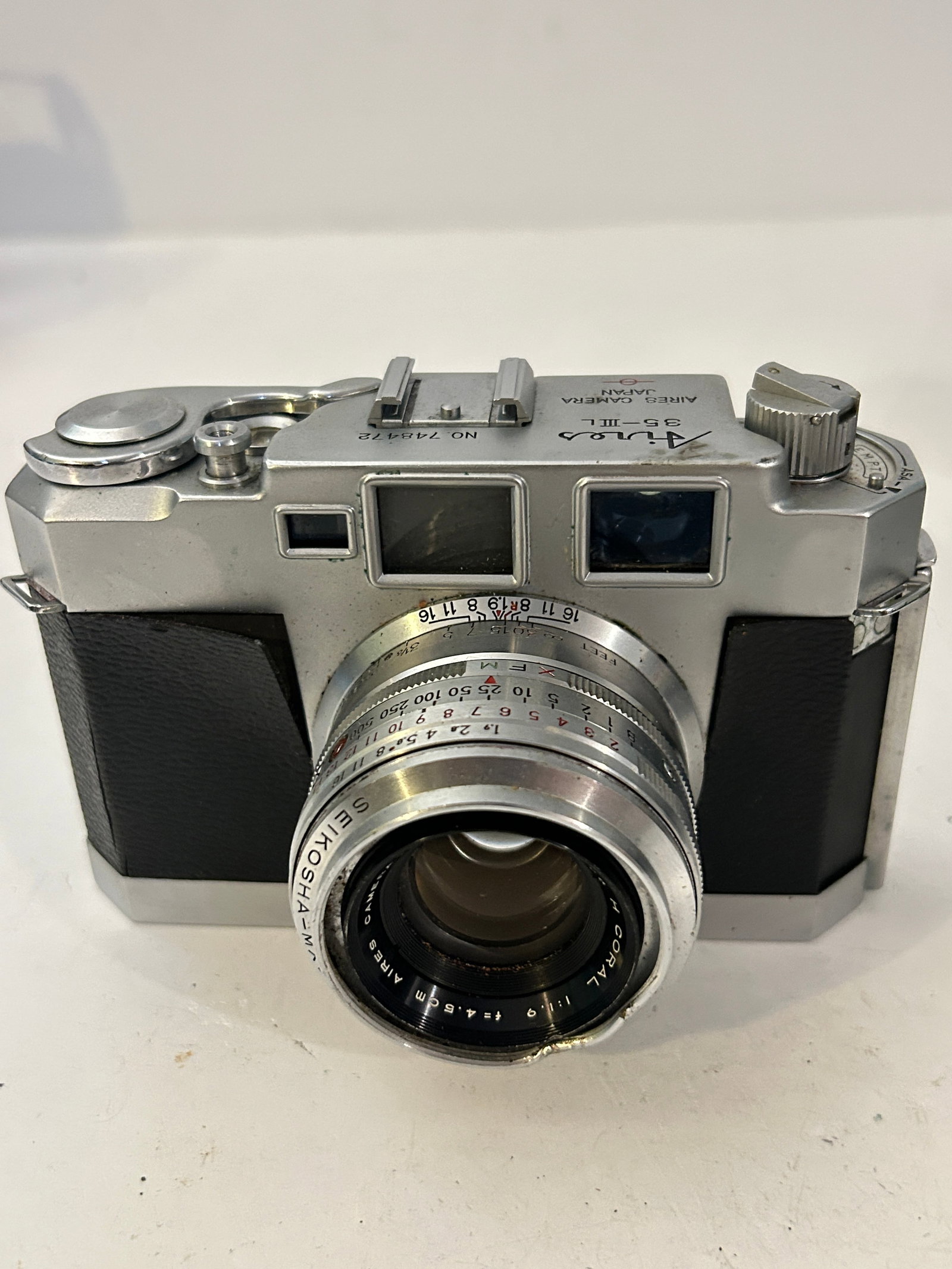 Aires 35-IIIL Rangefinder Camera 45mm f1.9 Coral Lens Japan (1 of 5)