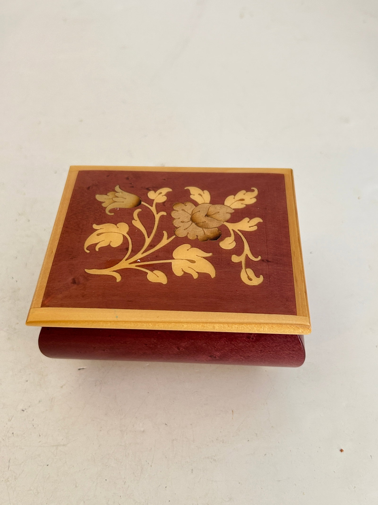 Floral Wood Inlay Jewelry Ring Music Box Made in Italy 4.25? X 3.25?: Floral Wood Inlay Jewelry Ring Music Box Made in Italy 4.25? X 3.25? Please view all photos as they are part of the description and condition of this Item, Feel free to contact me with questions or pi