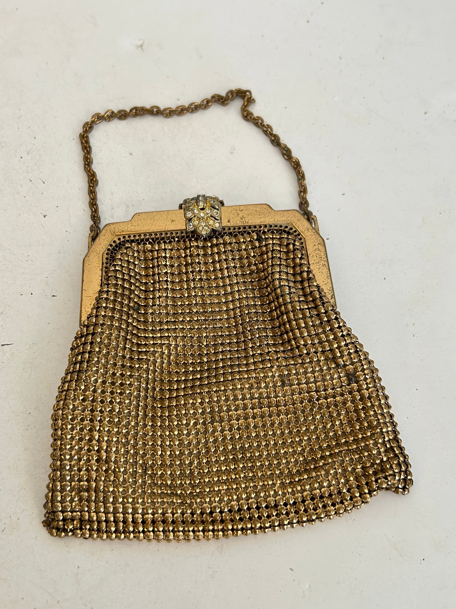 Vintage 20s Whiting and Davis Gold Mesh Evening Bag: Vintage 20s Whiting and Davis Gold Mesh Evening Bag Please view all photos as they are part of the description and condition of this Item, Feel free to contact me with questions or picture requests! U