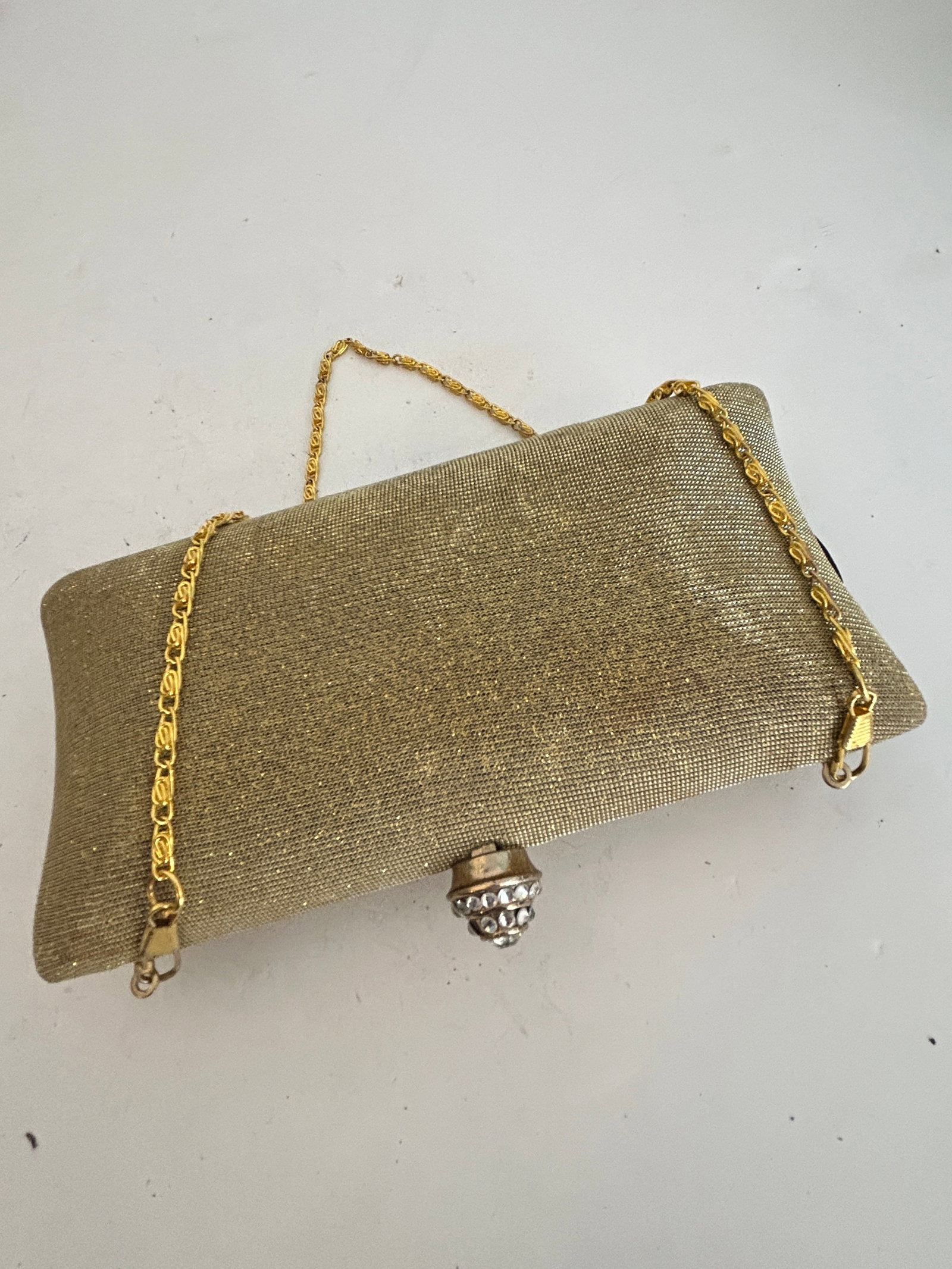 vintage gold metallic evening clutch purse 1950s and 1960s: vintage gold metallic evening clutch purse 1950s and 1960s Please view all photos as they are part of the description and condition of this Item, Feel free to contact me with questions or picture requ