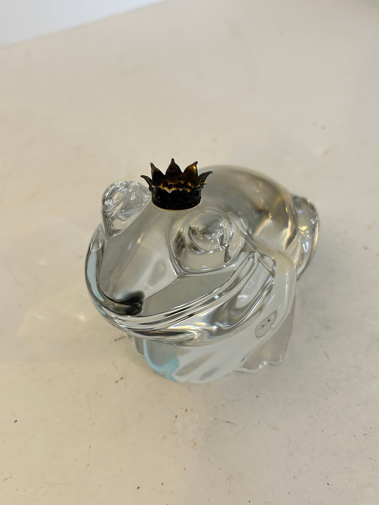 The Crowned Prince Frog Collectible from The Franklin Mint 1988 Retired: The Crowned Prince Frog Collectible from The Franklin Mint 1988 Retired Please view all photos as they are part of the description and condition of this Item, Feel free to contact me with questions or