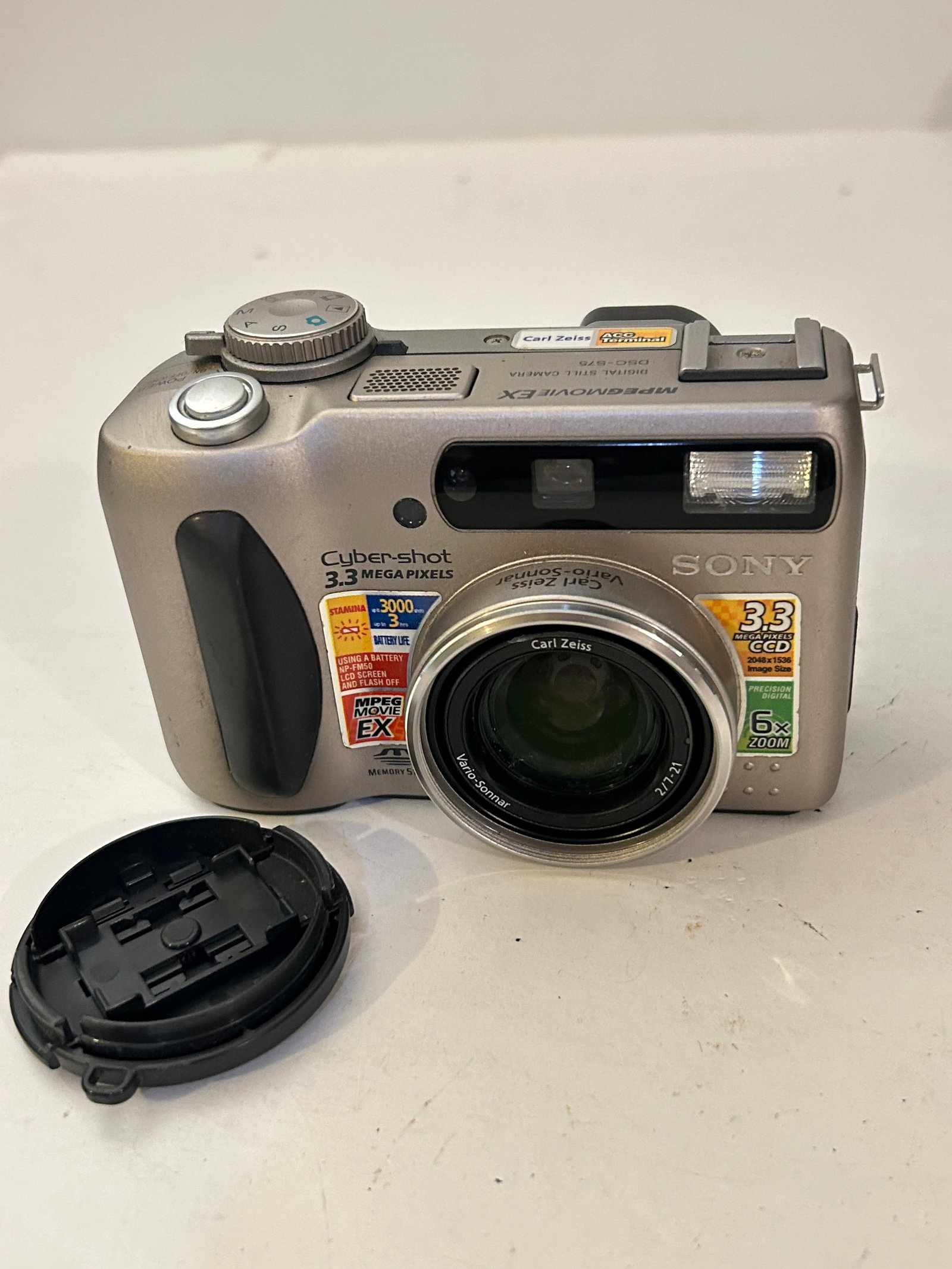 Sony Cyber-shot DSC-S75 3.2MP Digital Camera - Silver (1 of 5)