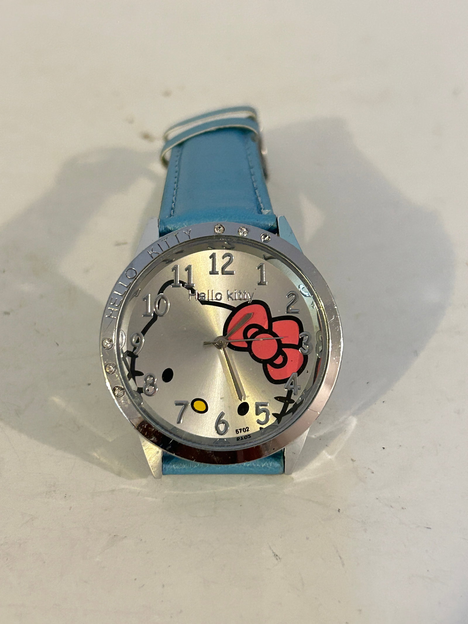 Old Quartz Hello Kitty Watch needs bat (1 of 5)