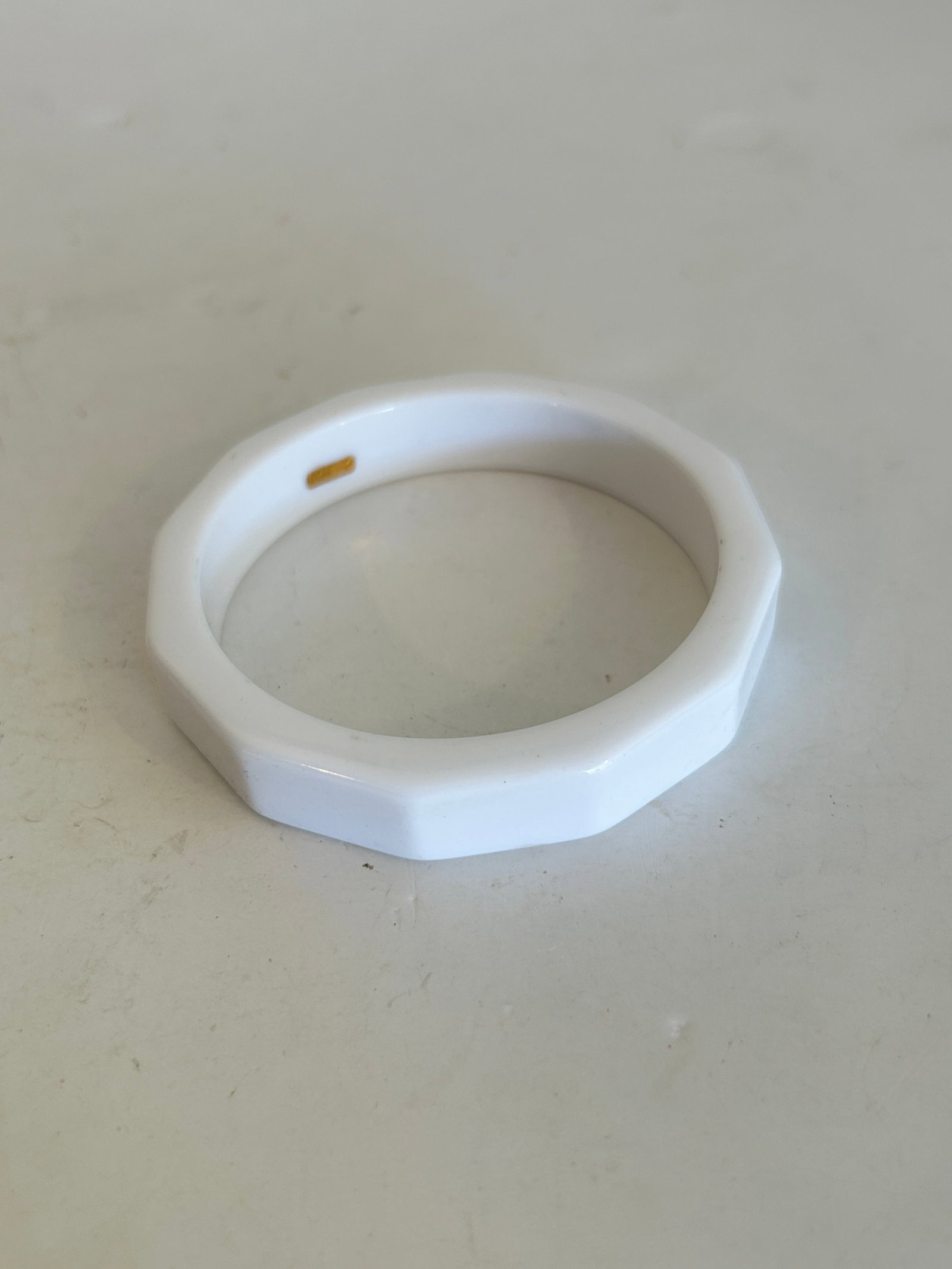 Vintage White Monet Bracelet 7": Vintage White Monet Bracelet 7" Please view all photos as they are part of the description and condition of this Item, Feel free to contact me with questions or picture requests! Used Item AS IS