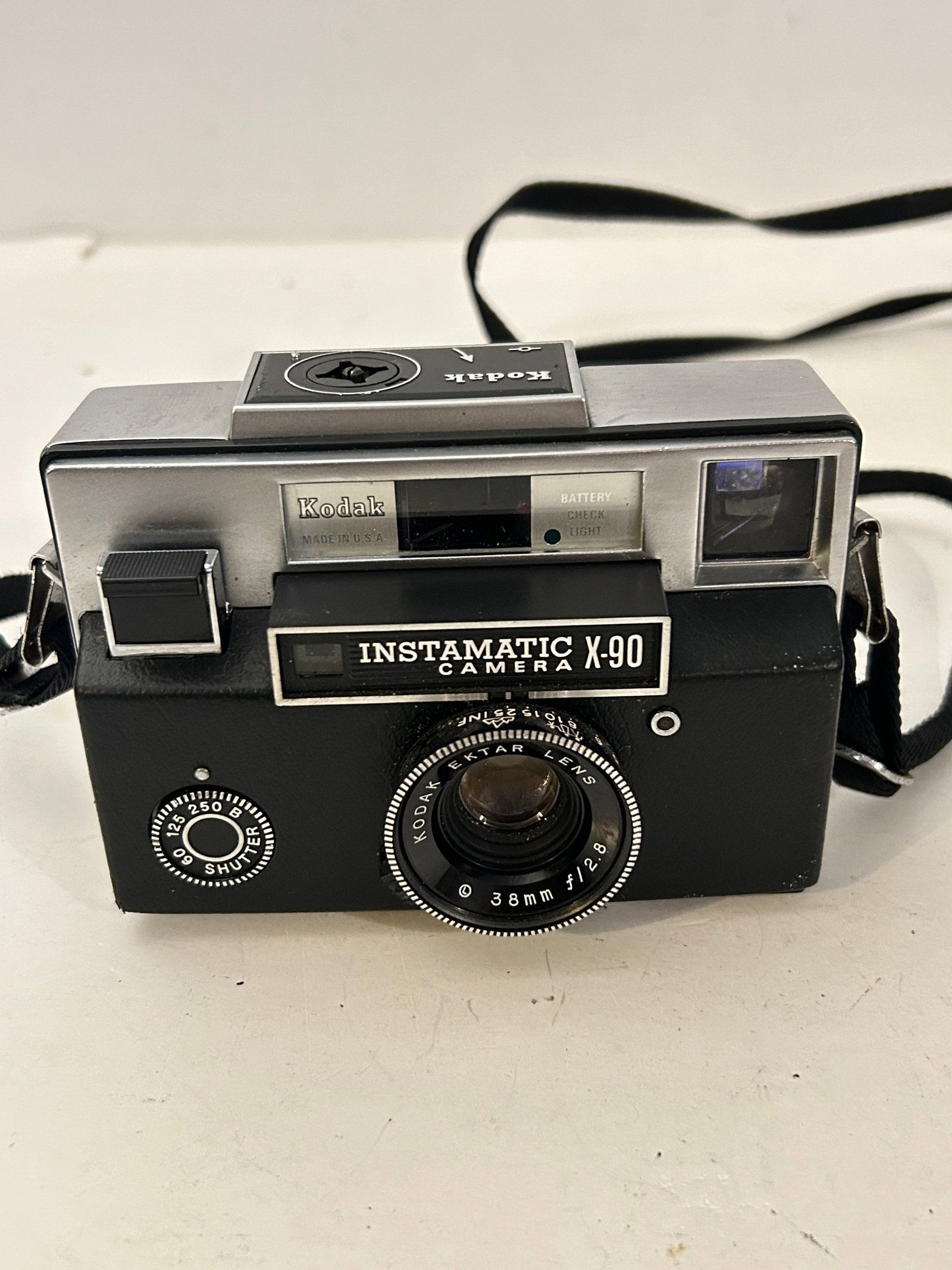 Vintage Kodak X-90 Instamatic Camera (1 of 5)