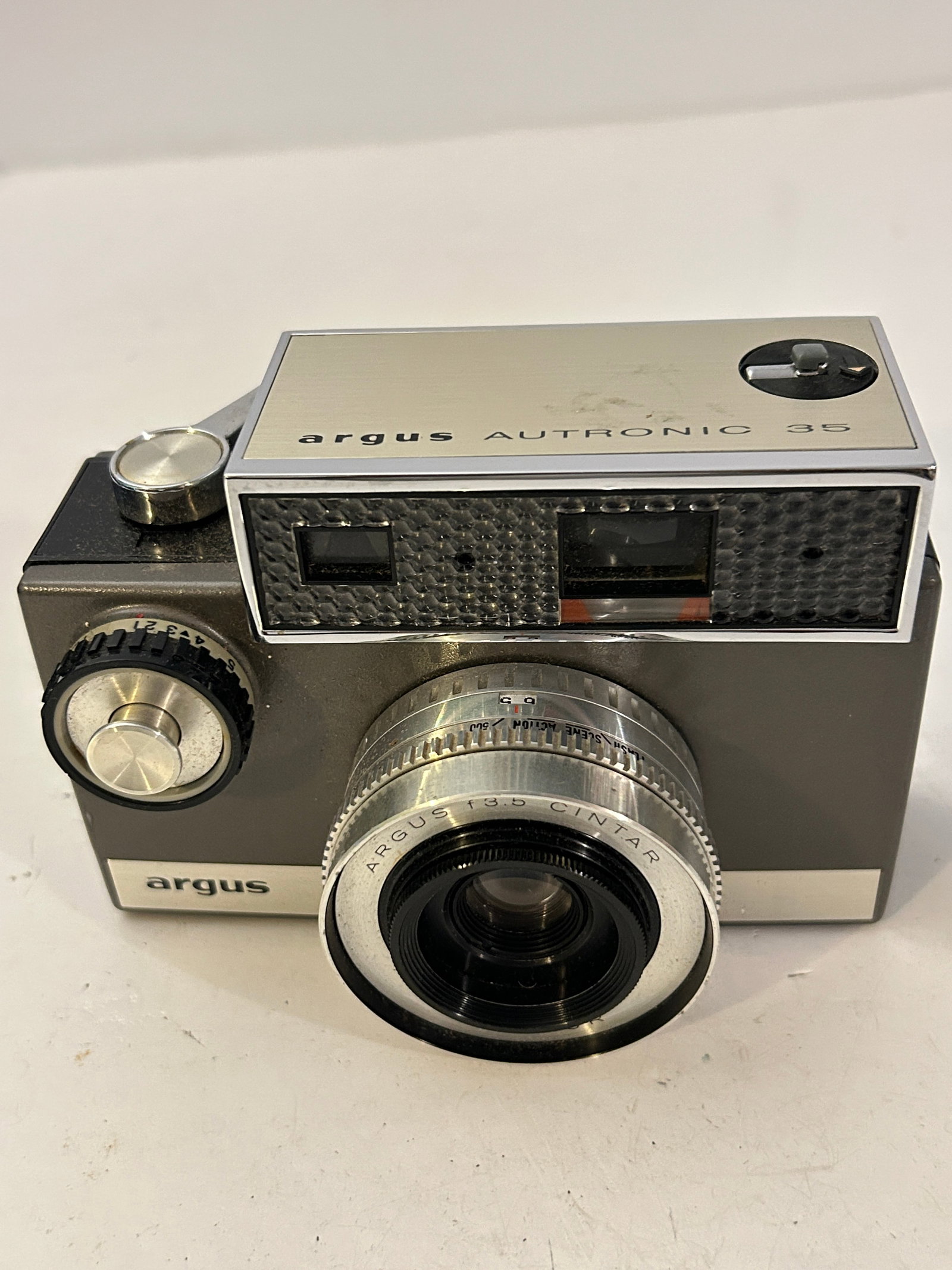 Vintage photo Camera Argus Autronic 1. 35 mm. 1960-70 (1 of 5)