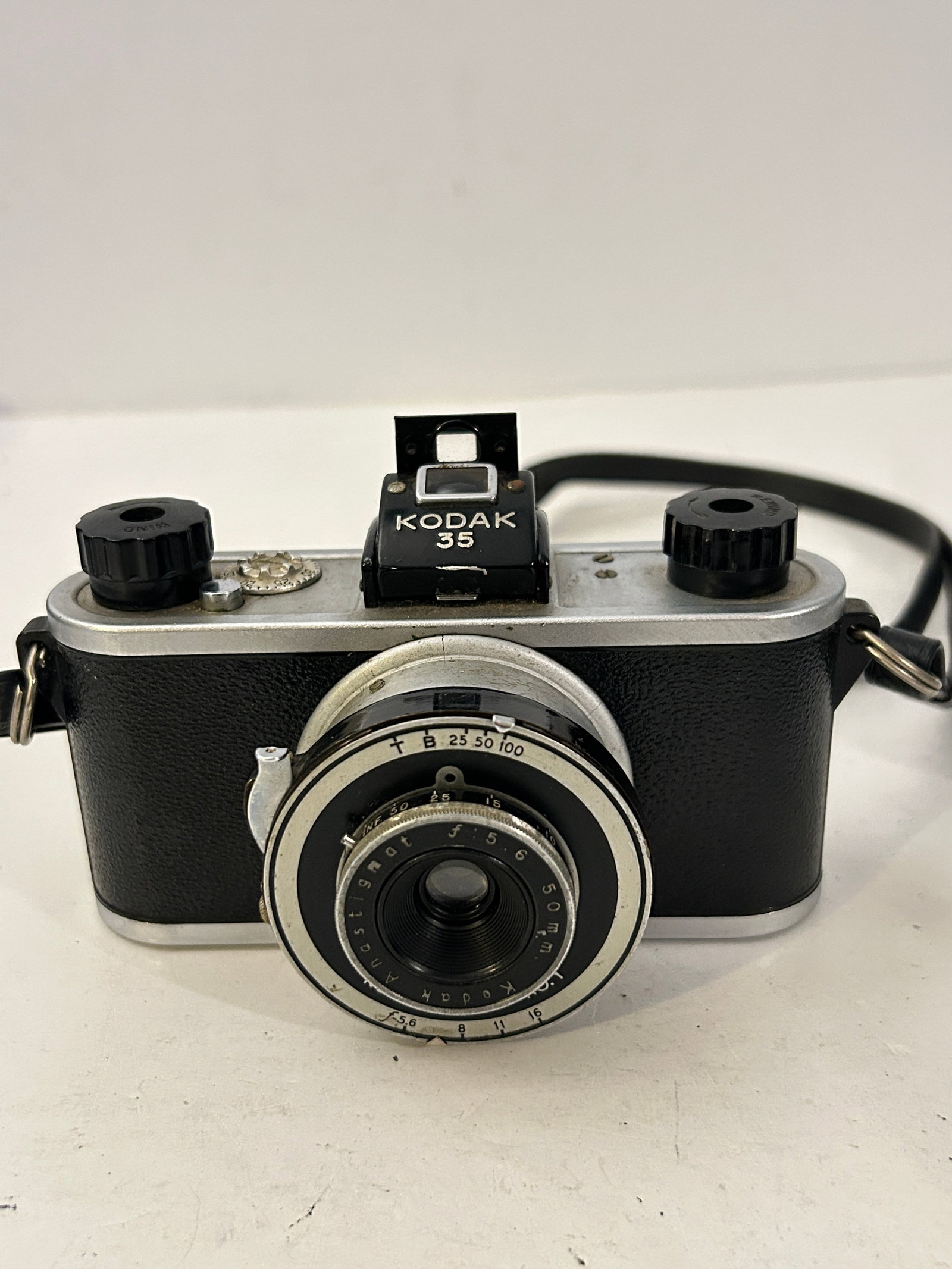 Kodak 35 Rangefinder Film Camera with Anostar Lens f/5.6 (1 of 6)