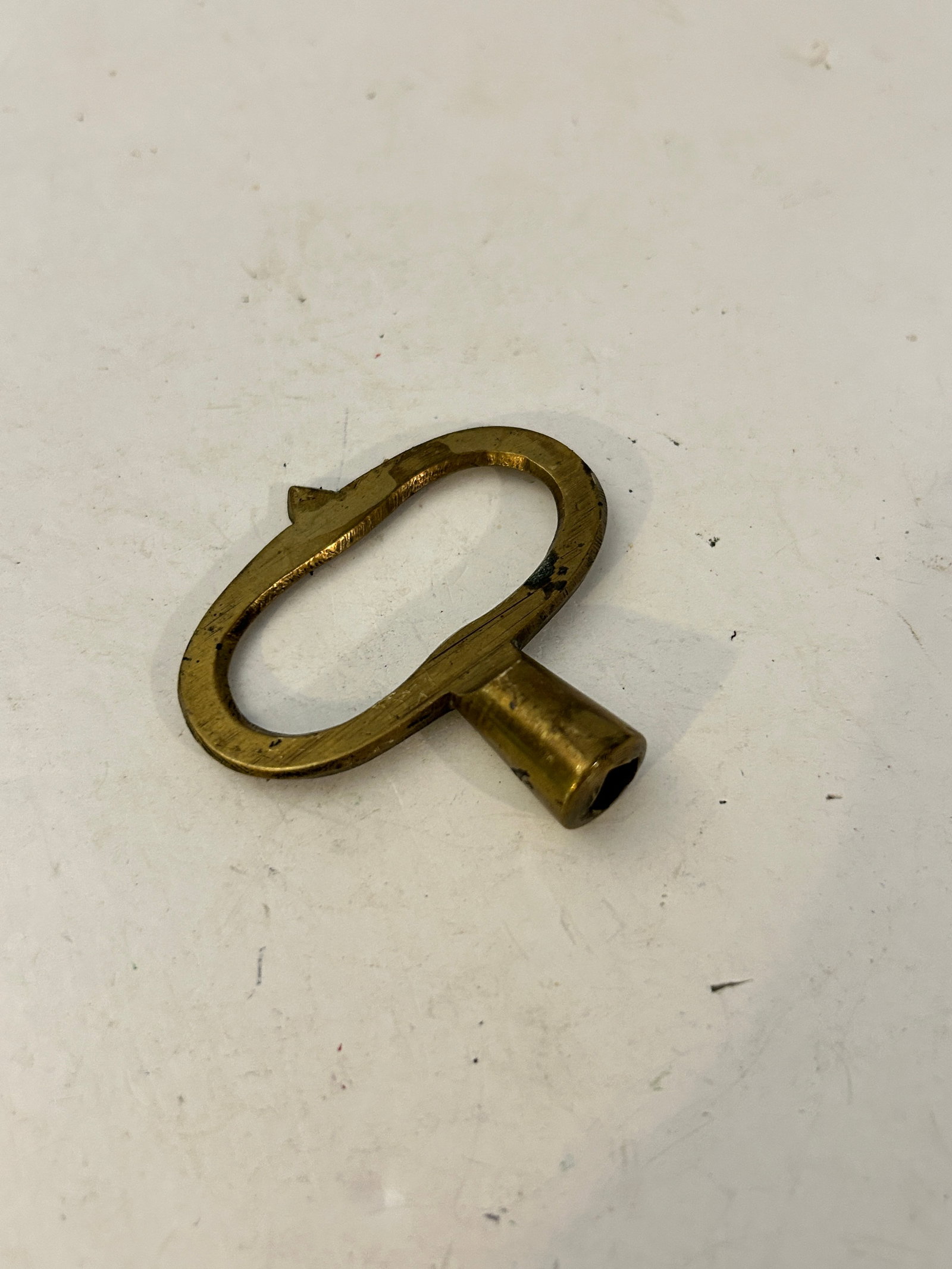 Vintage Brass Clock Key, #9: Vintage Brass Clock Key, #9 Please view all photos as they are part of the description and condition of this Item, Feel free to contact me with questions or picture requests! Used Item AS IS