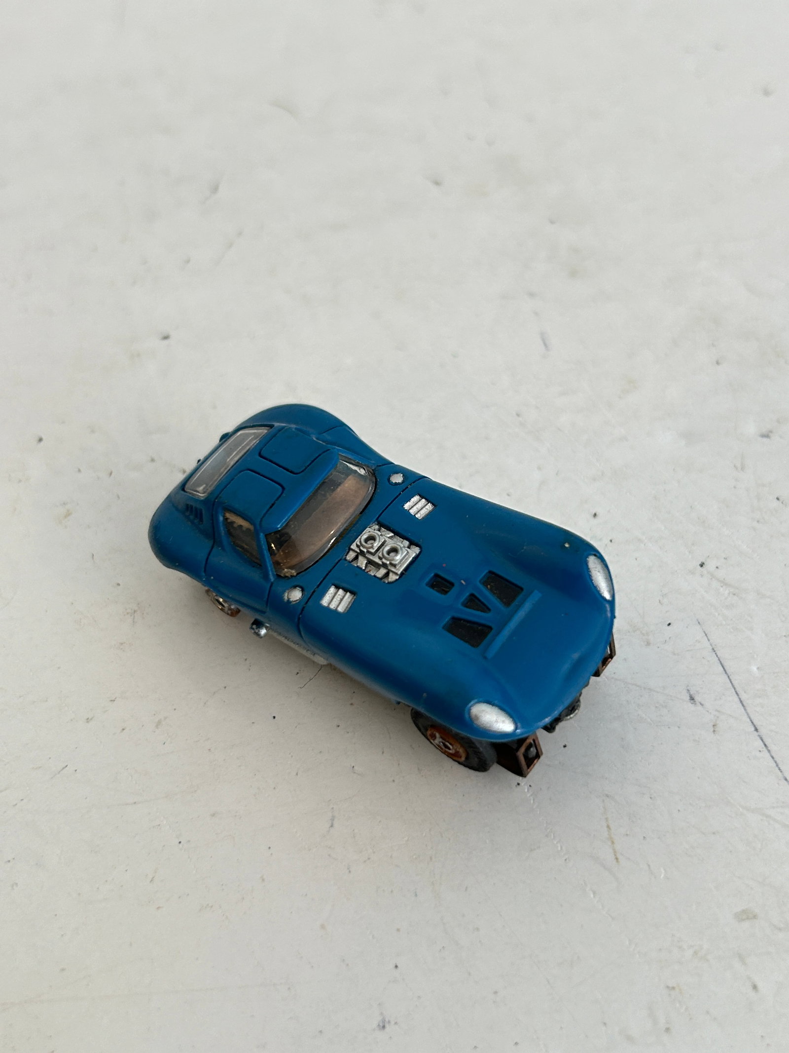 Bill Thomas Cheetah slot car, 1960s missing whell: Bill Thomas Cheetah slot car, 1960s missing whell Please view all photos as they are part of the description and condition of this Item, Feel free to contact me with questions or picture requests! Use