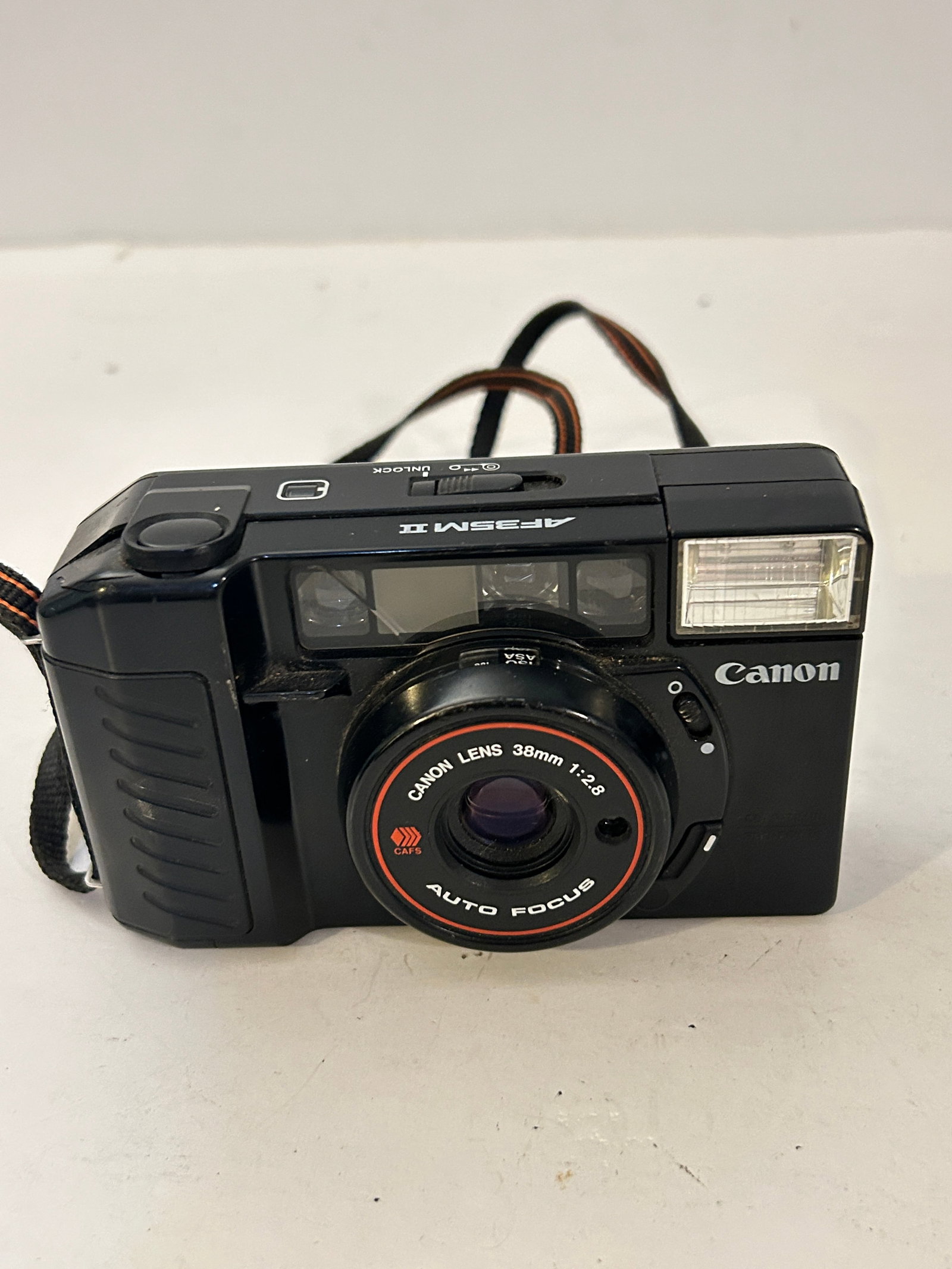 Canon Sure Shot AF35M II Autoboy 2 35mm Film Camera 38mm f/2.8 crack in plastic (1 of 6)