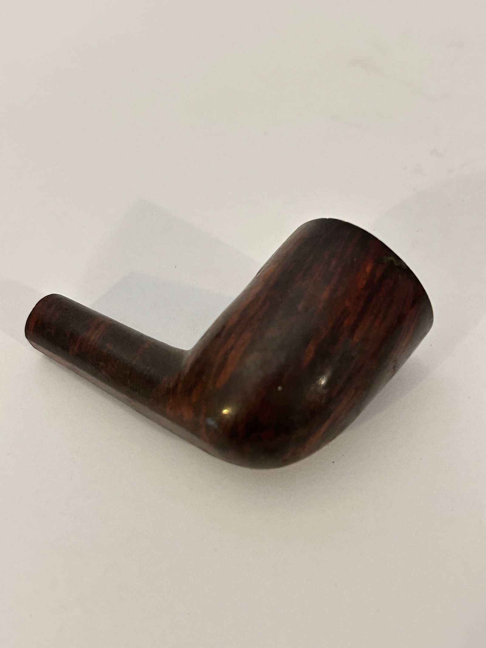 Vintage Tobacco Smoking Pipe: Vintage Tobacco Smoking Pipe Please view all photos as they are part of the description and condition of this Item, Feel free to contact me with questions or picture requests! Used Item AS IS