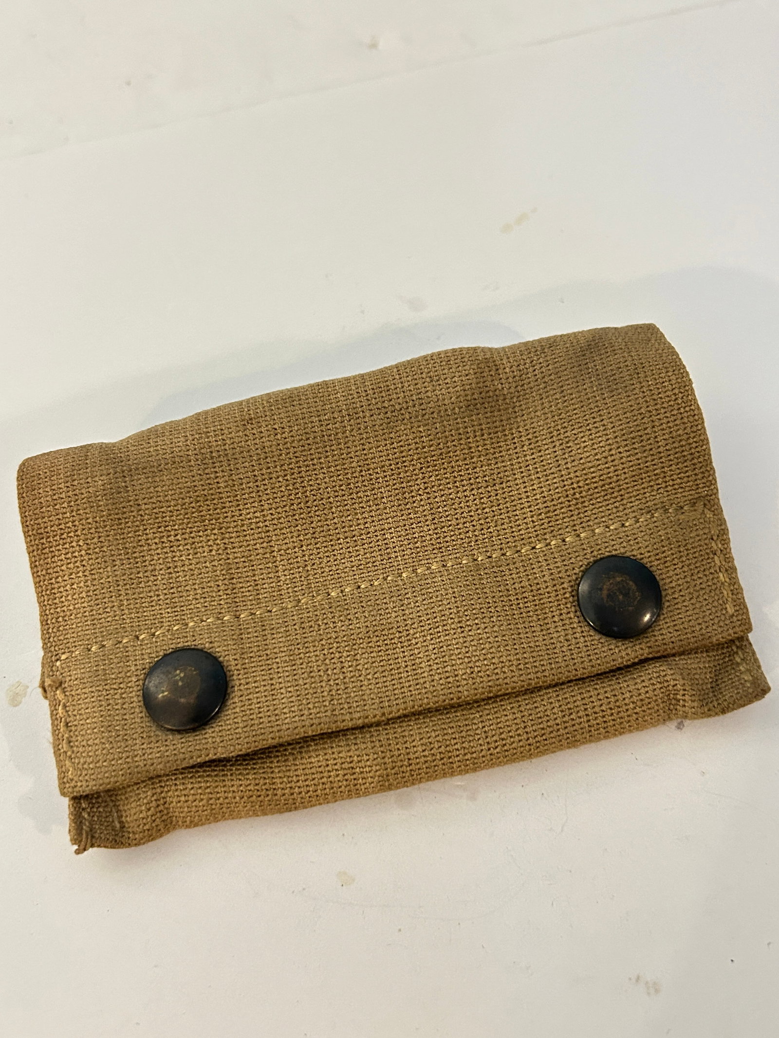 U.S. M-1910 First Aid Bandage Carrier World War I July 1918: U.S. M-1910 First Aid Bandage Carrier World War I July 1918 Please view all photos as they are part of the description and condition of this Item, Feel free to contact me with questions or picture req