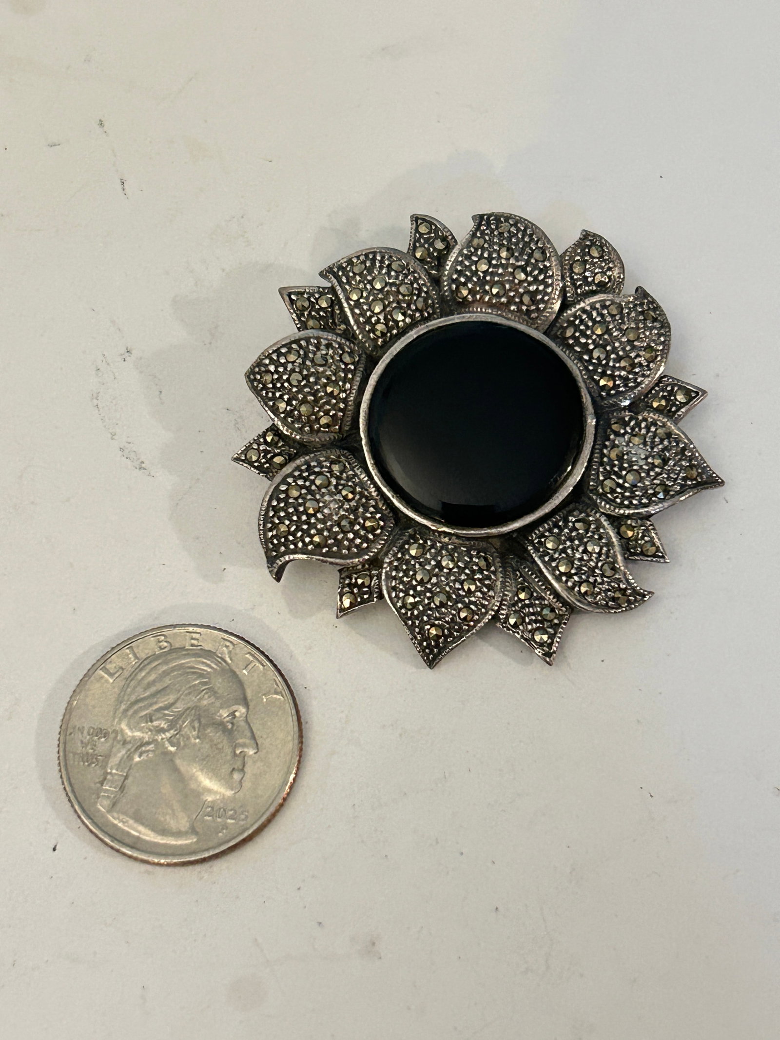 Vintage Sterling Silver 925 Round Brooch Pin Black Onyx & Marcasite 2" x 2": Vintage Sterling Silver 925 Round Brooch Pin Black Onyx & Marcasite 2" x 2" Please view all photos as they are part of the description and condition of this Item, Feel free to contact me with