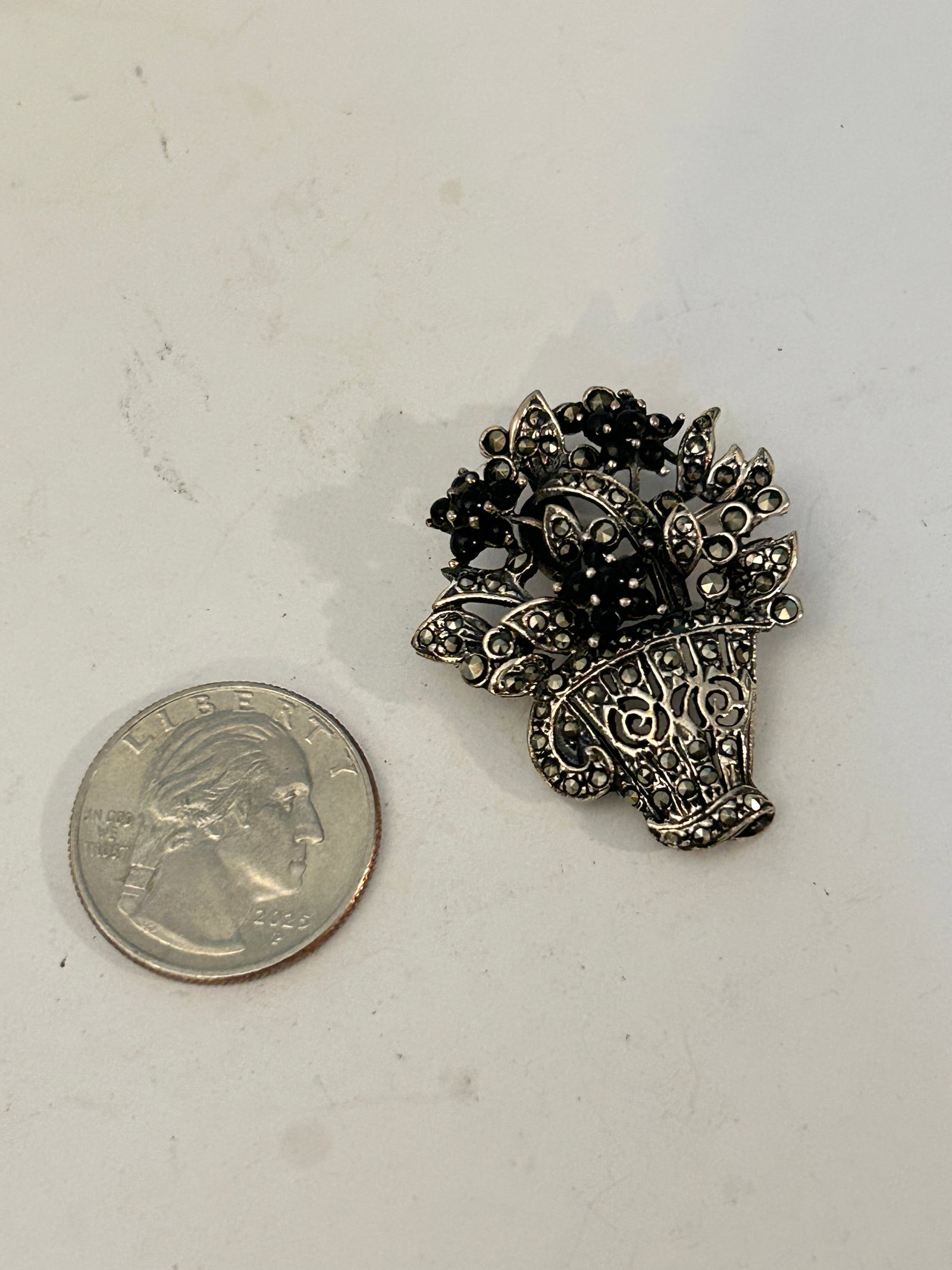 Vintage Sterling Silver marcasite floral Brooch 1 1/4" x 1 1/2": Vintage Sterling Silver marcasite floral Brooch 1 1/4" x 1 1/2" Please view all photos as they are part of the description and condition of this Item, Feel free to contact me with questions or