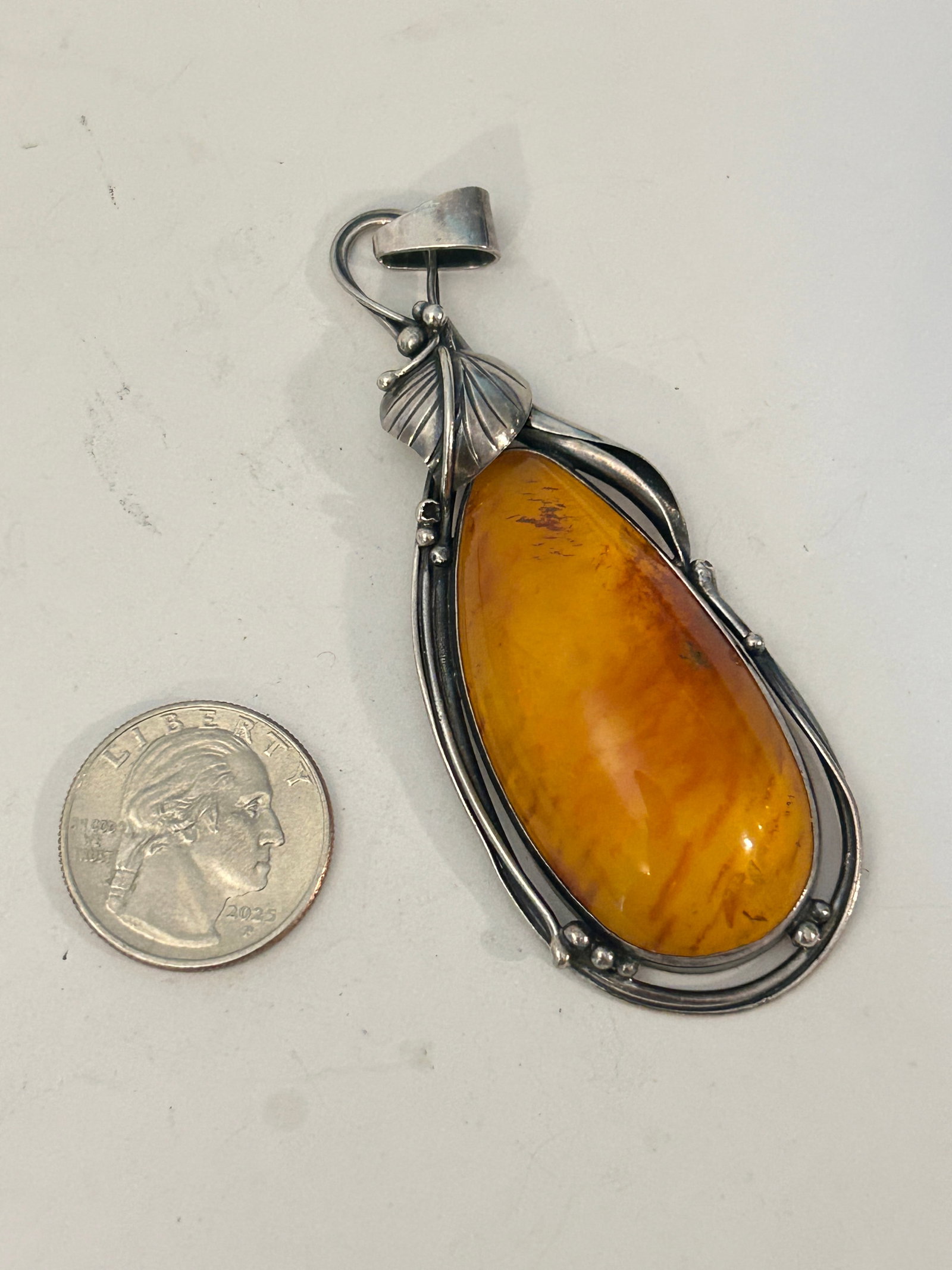 Vintage Amber & Sterling Silver 925 Oval Pendant 3 3/4" x 1 1/4": Vintage Amber & Sterling Silver 925 Oval Pendant 3 3/4" x 1 1/4" Please view all photos as they are part of the description and condition of this Item, Feel free to contact me with questions or pictur