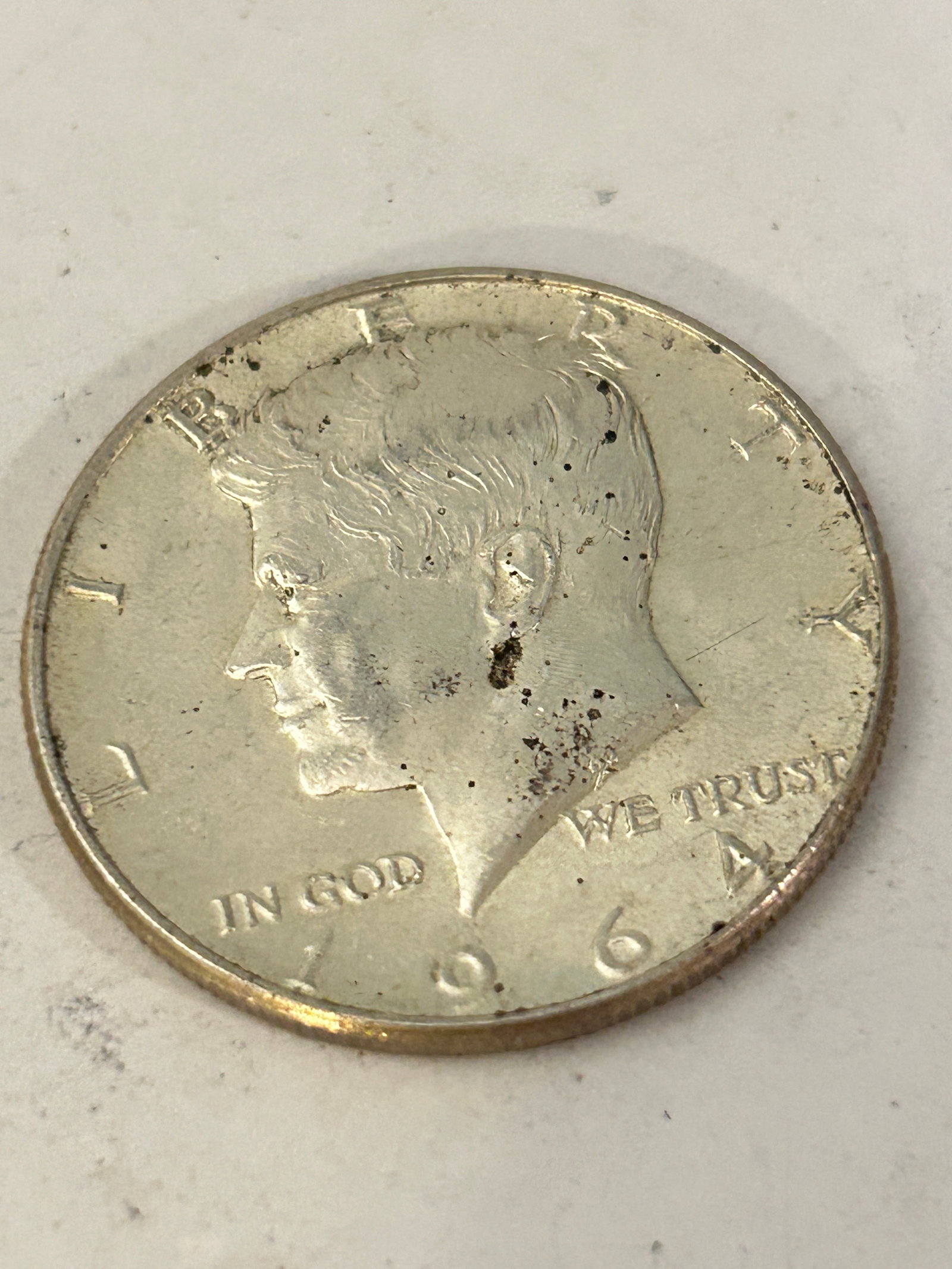 Vintage 1964 Kennedy half dollar 90% Silver (1 of 3)