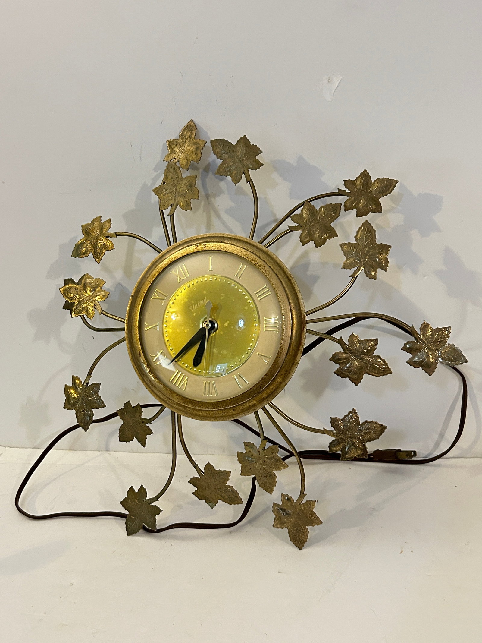 United Clock Model 77 Gold Maple Leaf Wall Clock Brass Vintage Retro (1 of 5)
