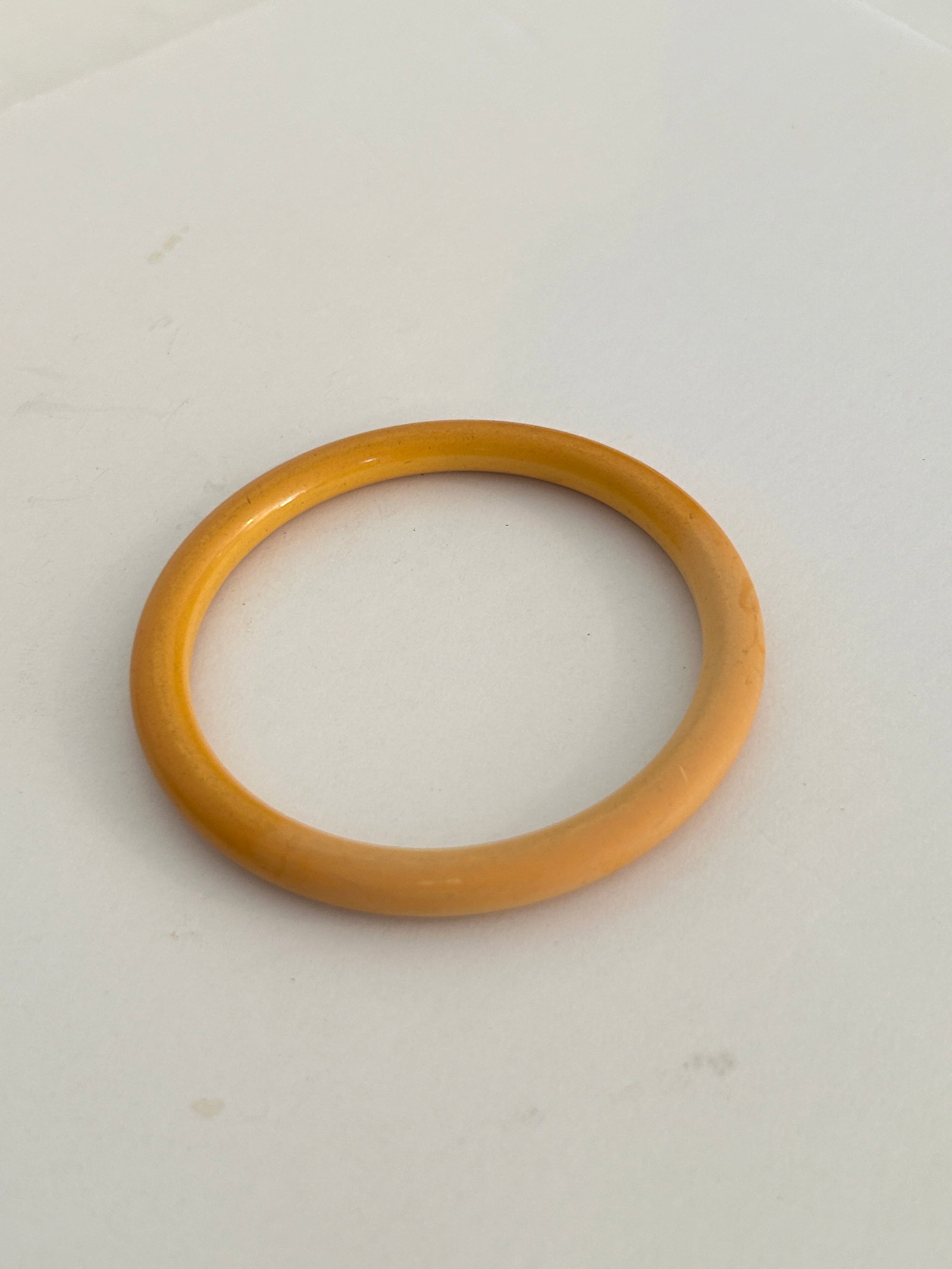 Vintage Bakalite Bracelet 7": Vintage Bakalite Bracelet 7" Please view all photos as they are part of the description and condition of this Item, Feel free to contact me with questions or picture requests! Used Item AS IS