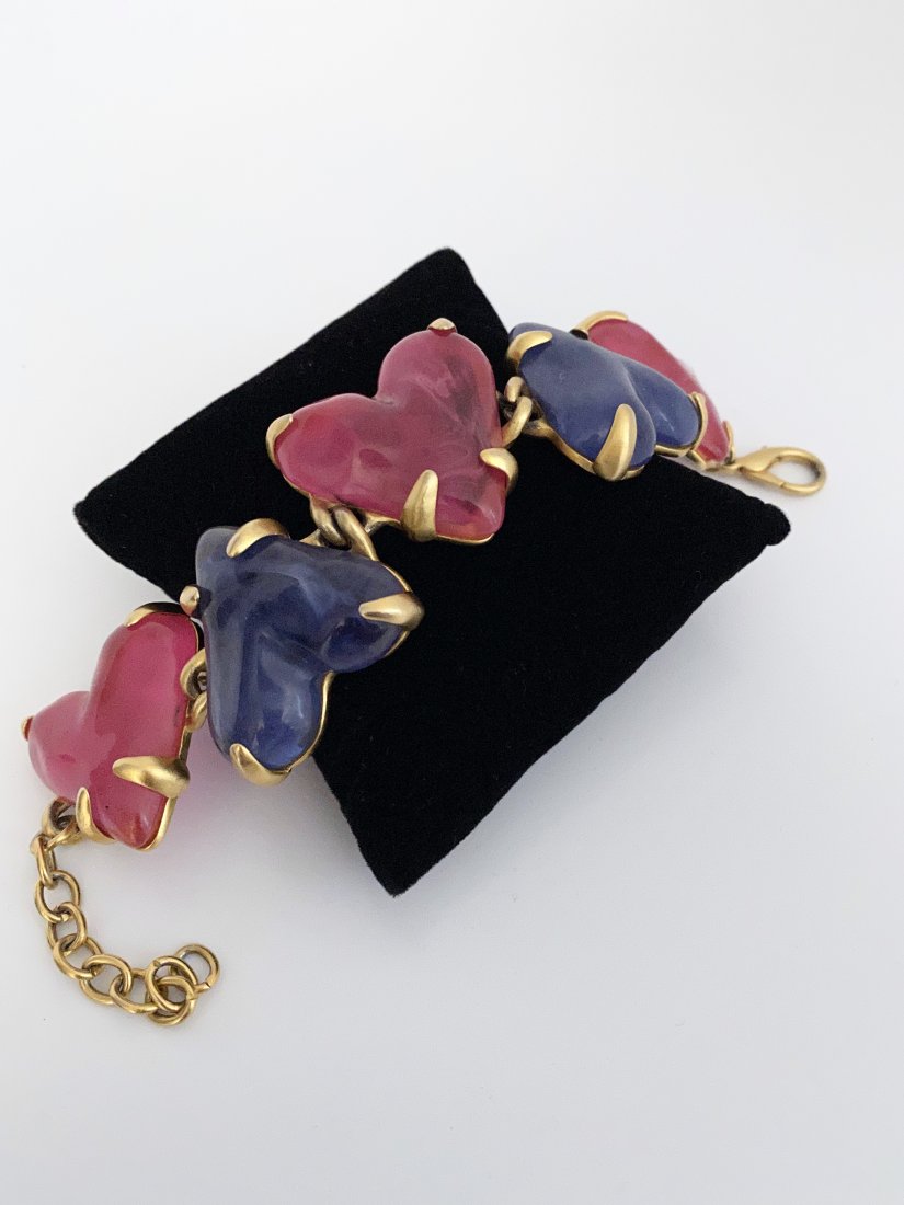 VINTAGE GIVENCHY PARIS RESIN HEART RUNWAY BRACELET (1 of 3)
