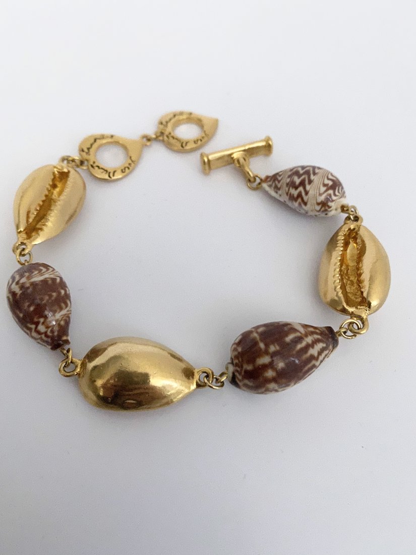 VINTAGE YSL YVES ST LAURENT RUNWAY RARE SHELL BRACELET (1 of 2)