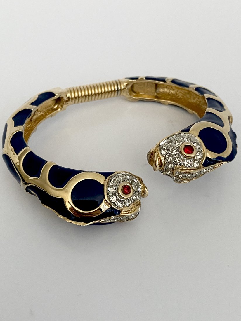SIGNED DONALD STANNARD RUNWAY KISSING FISH 60s BRACELET (1 of 3)