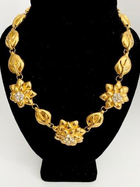 IMPORTANT LORENZ BAUMER PARIS JEWELED FLOWER NECKLACE (1 of 3)