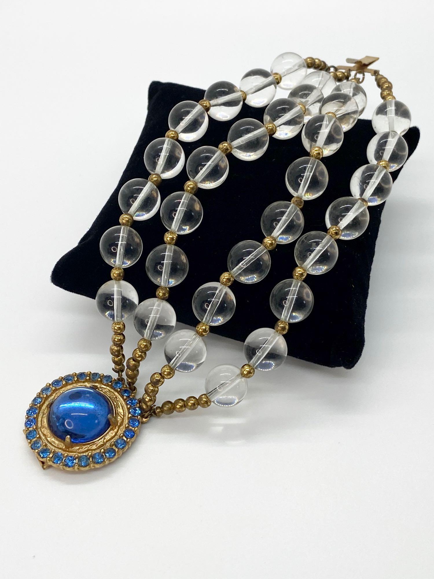 A EXCEPTIONAL VINTAGE 80'S MULTI STRAND LUCITE BRACELET (1 of 4)