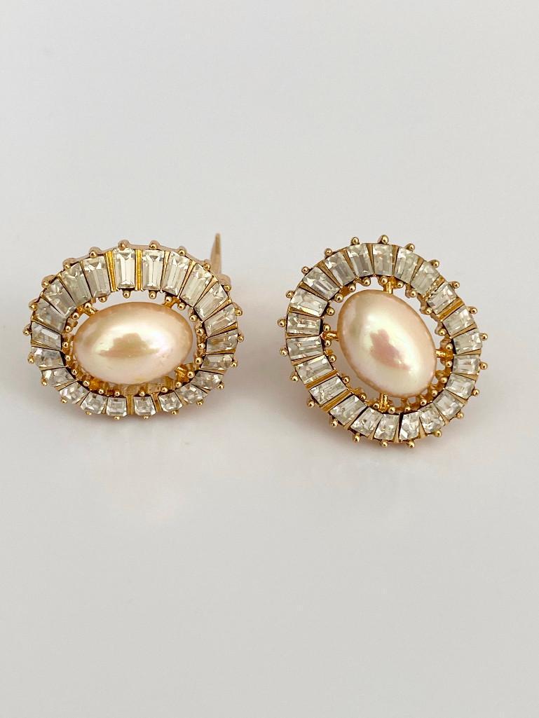 SIGNED NEVER WORN CHRISTIAN DIOR RUNWAY PEARL EARRINGS (1 of 2)
