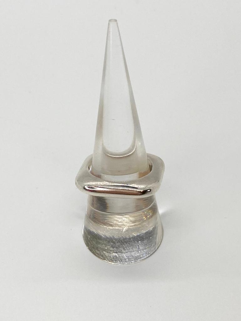 A SIGNED CHANEL STERLING SILVER GEOMETRIC VINTAGE RING (1 of 2)