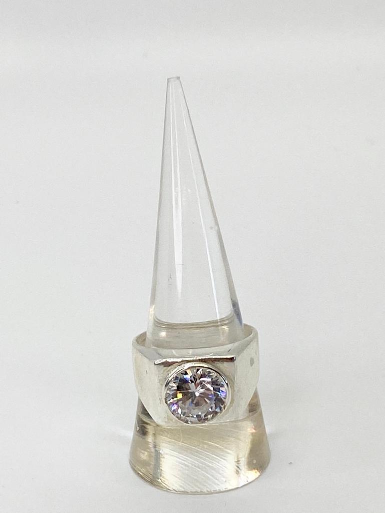 AN OVERSIZED VINTAGE 60'S DESIGNER STERLING SILVER RING (1 of 3)