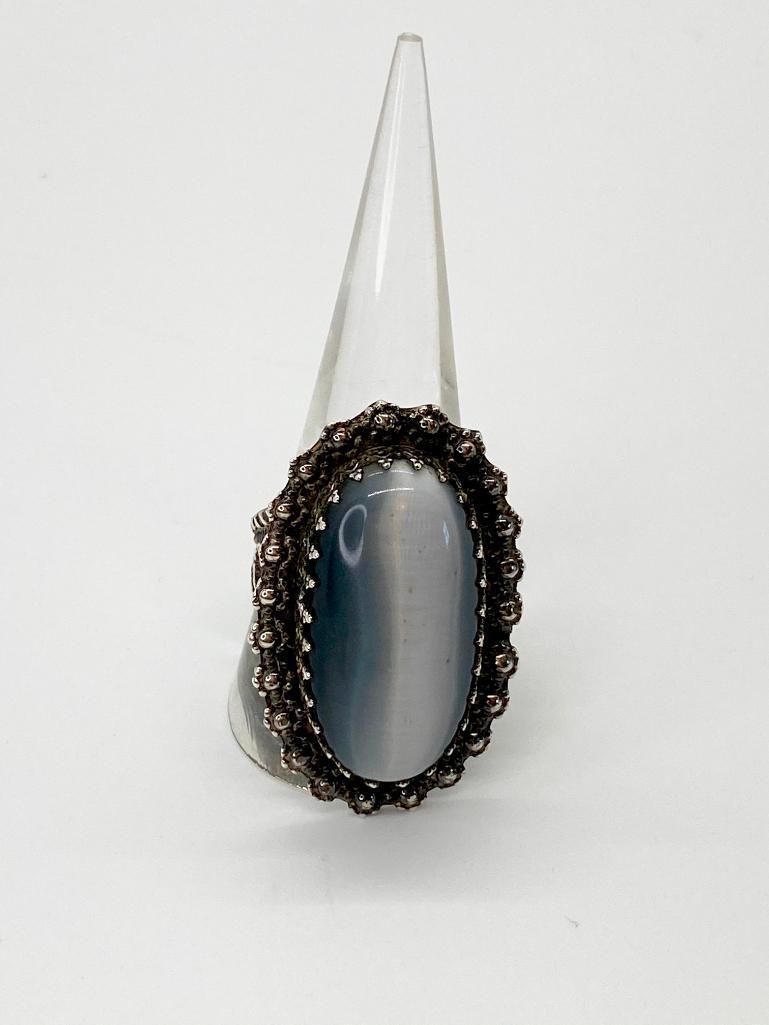 VINTAGE DESIGNER SIGNED NATIVE AMERICAN MOONSTONE RING (1 of 3)