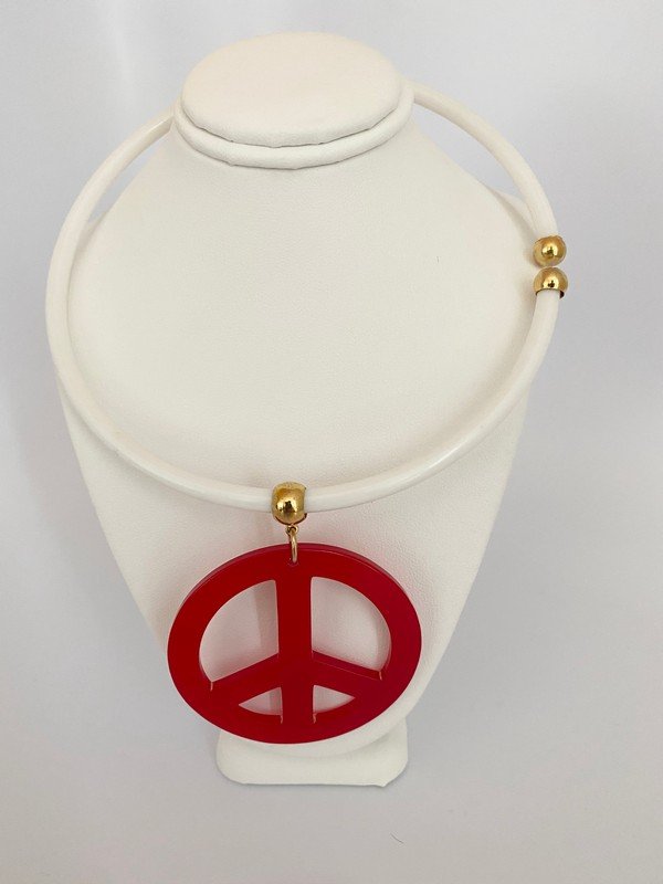 VINTAGE 50'S NEVER WORN CORO OVERSIZED PEACE NECKLACE (1 of 2)