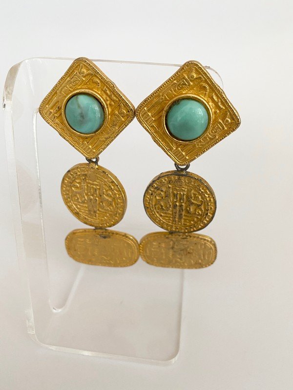 VINTAGE LES BERNARD EGYPTIAN RUNWAY TURQUOISE EARRINGS (1 of 3)