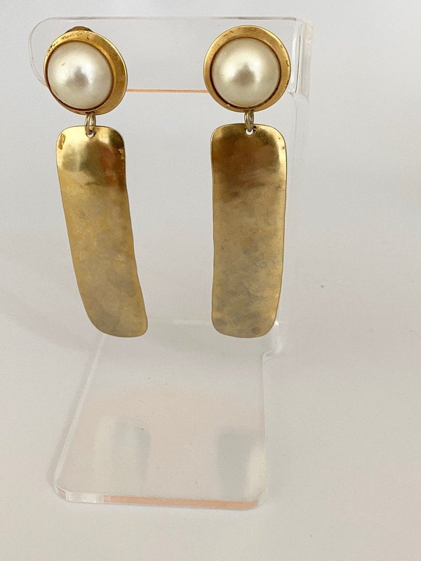 OVERSIZED VINTAGE 80'S MARLA BUCK MATCHSTICK EARRINGS: A large 3 1/2" dangle pair of unsigned ear clips by Marla Buck with a faux glass pearl on top of each