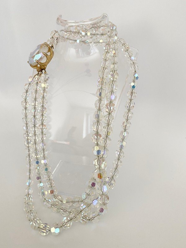 VINTAGE FACET CUT CRYSTAL 3STRAND FRENCH CLASP NECKLACE (1 of 3)